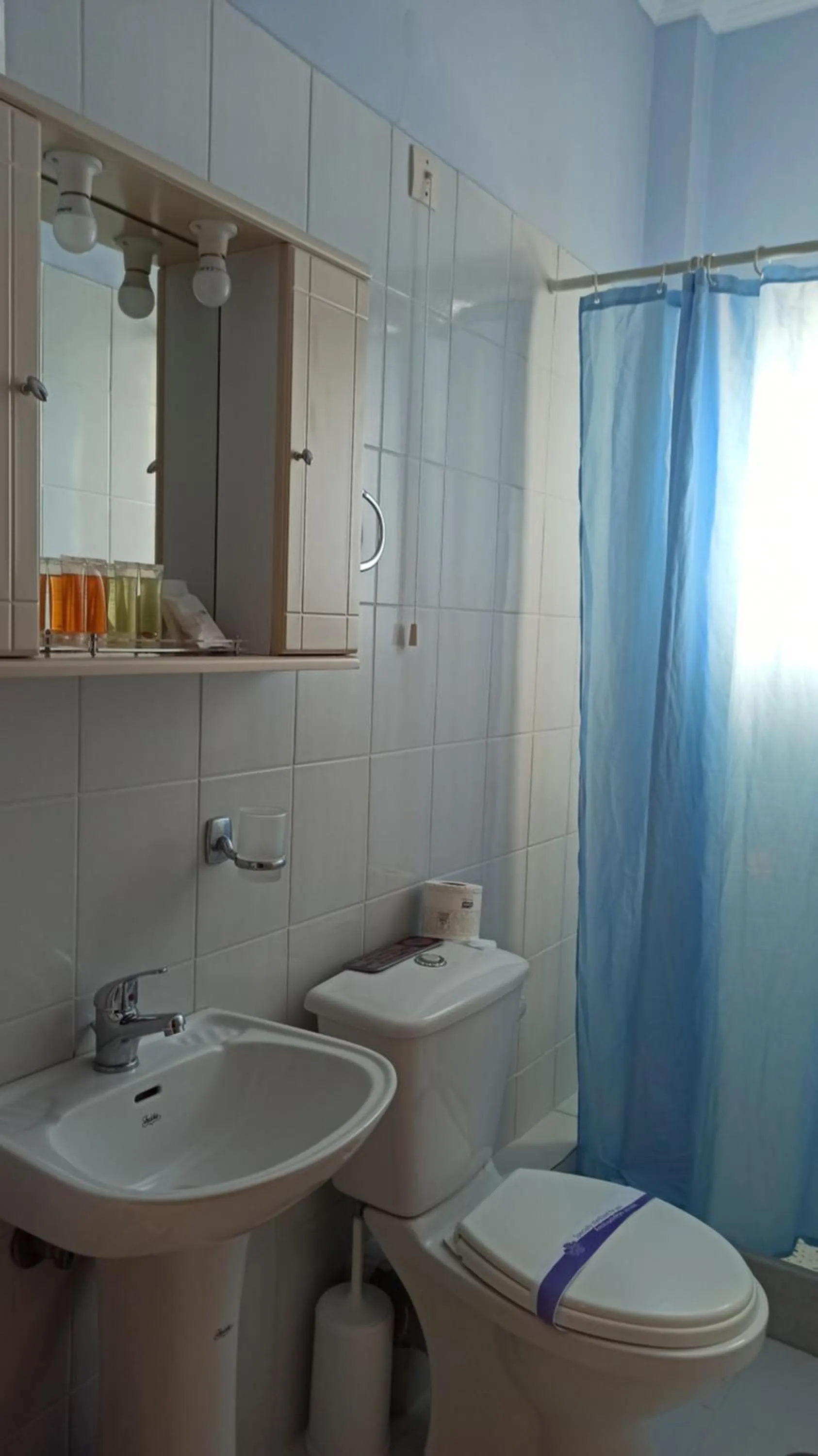 Bathroom in To Kastro