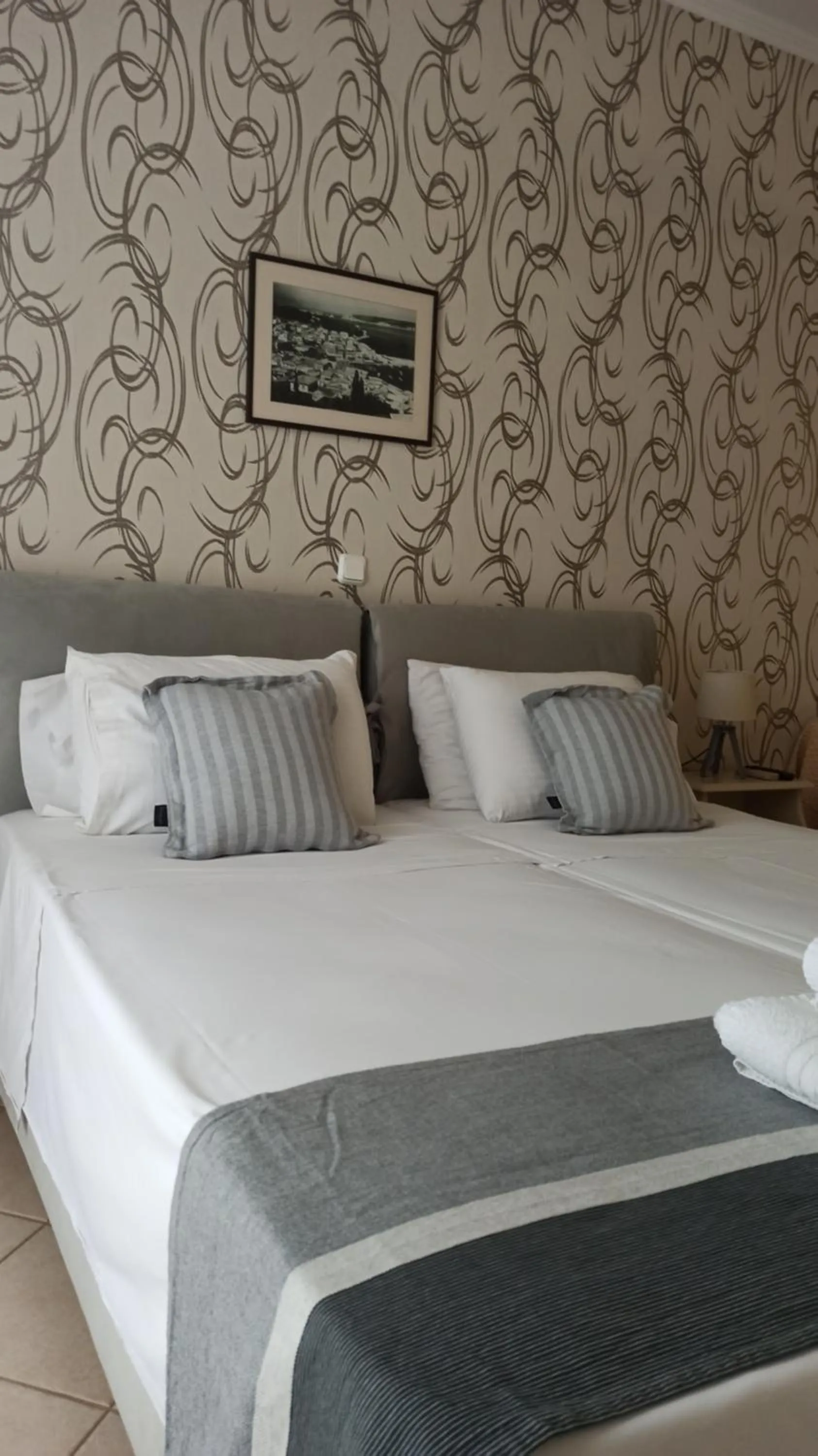 Bedroom, Bed in To Kastro