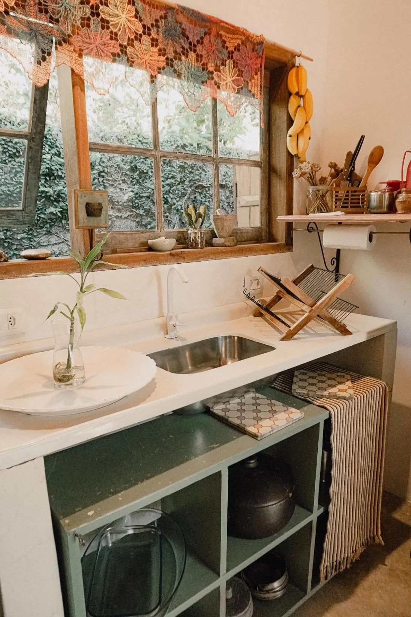 kitchen in Casa no Sul de Ilhabela
