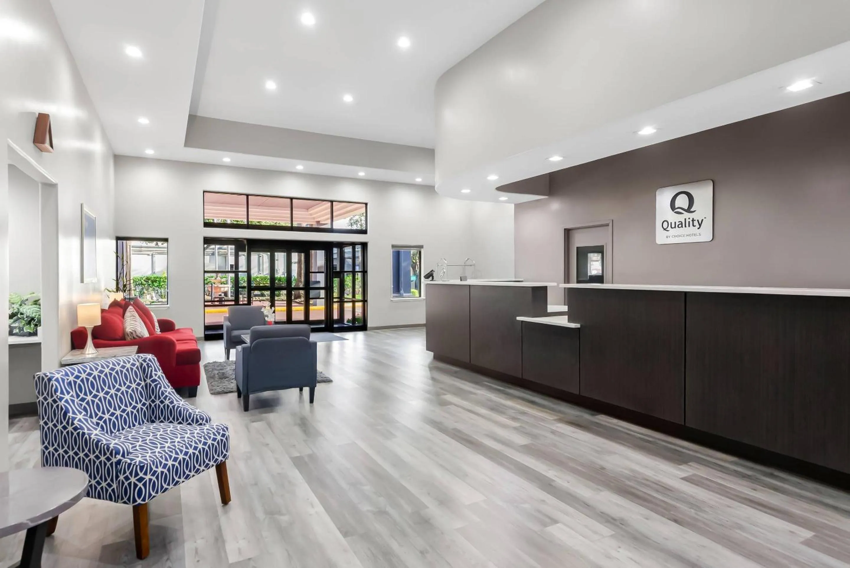 Lobby or reception in Quality Suites Houston NW Cy-Fair