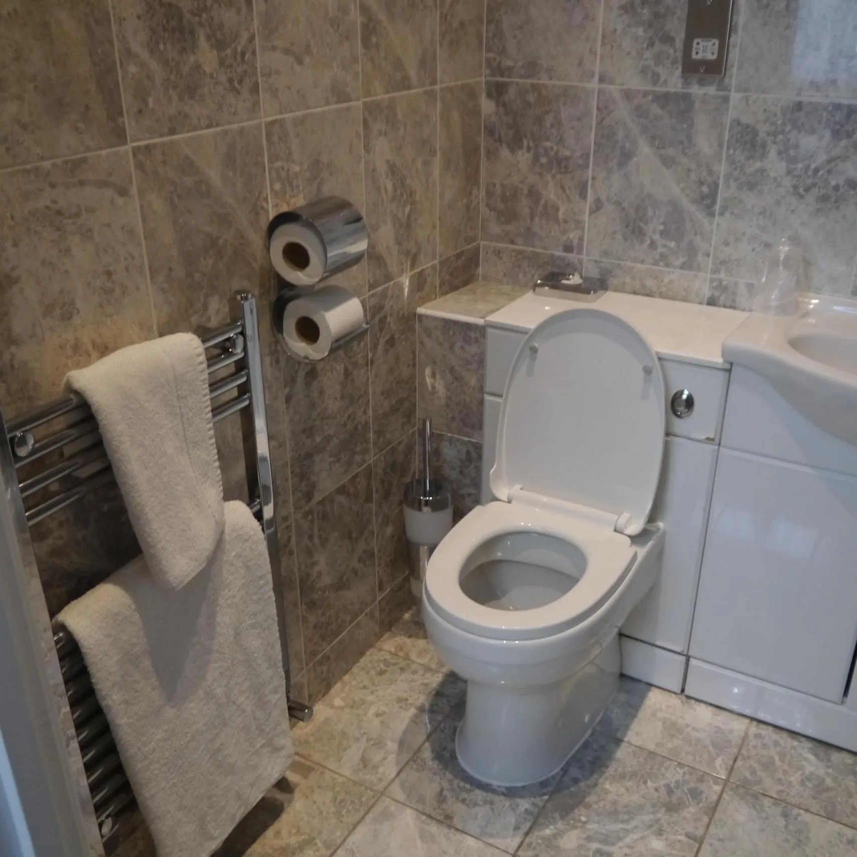 Bathroom in The Pearl Hotel