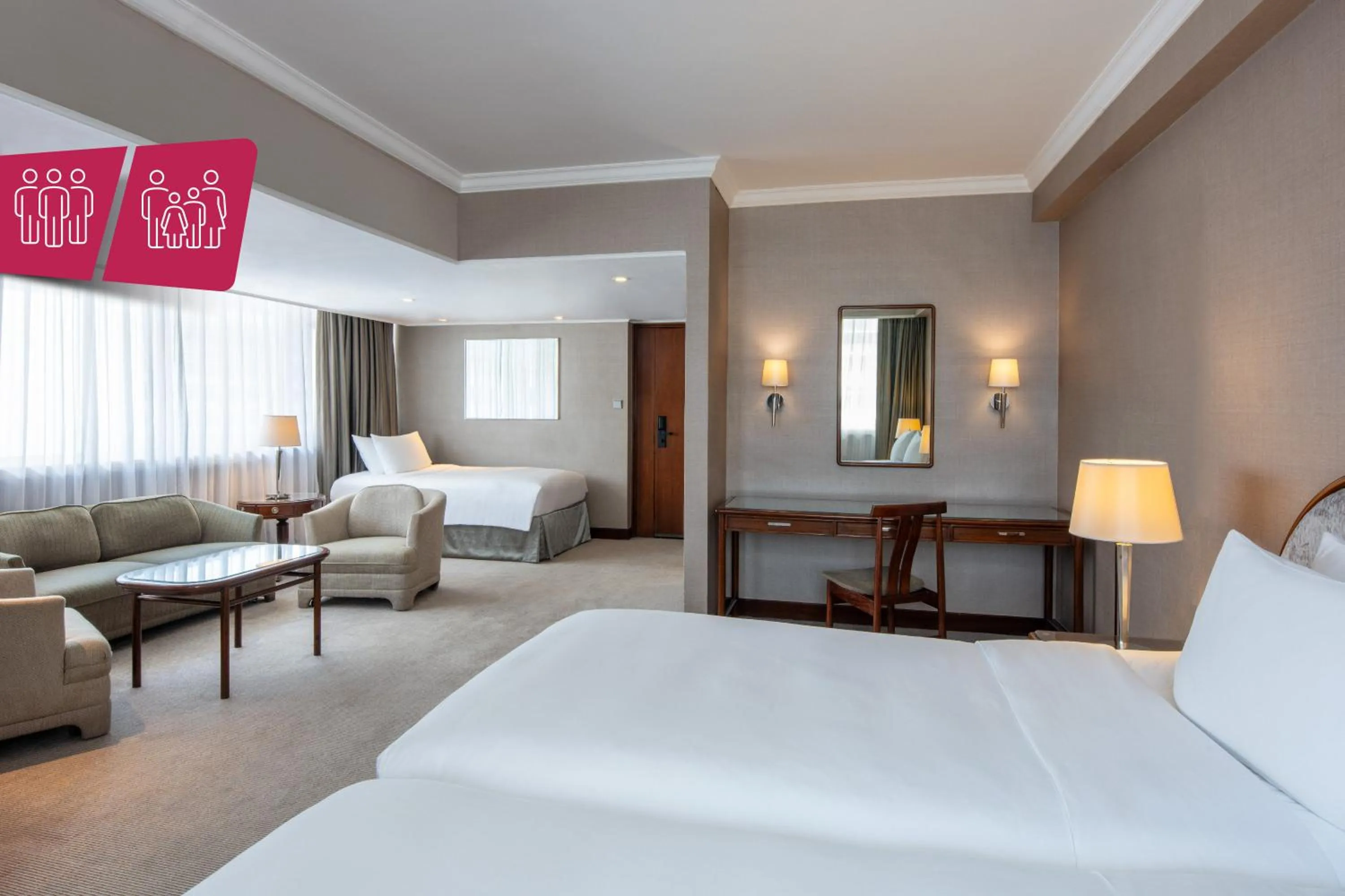 Photo of the whole room, Bed in Marco Polo Hongkong Hotel