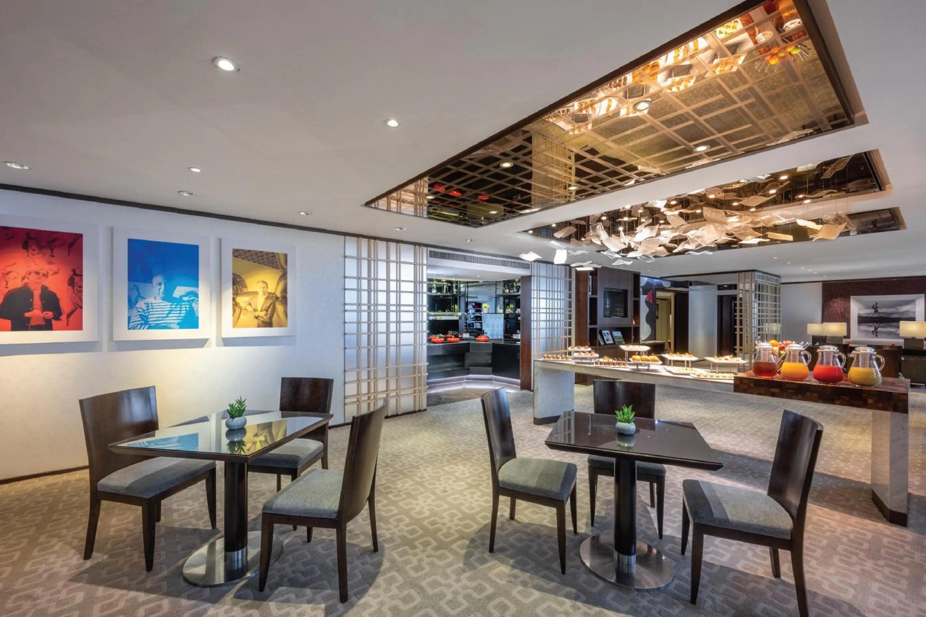 Lounge or bar in Gateway Hotel, Marco Polo