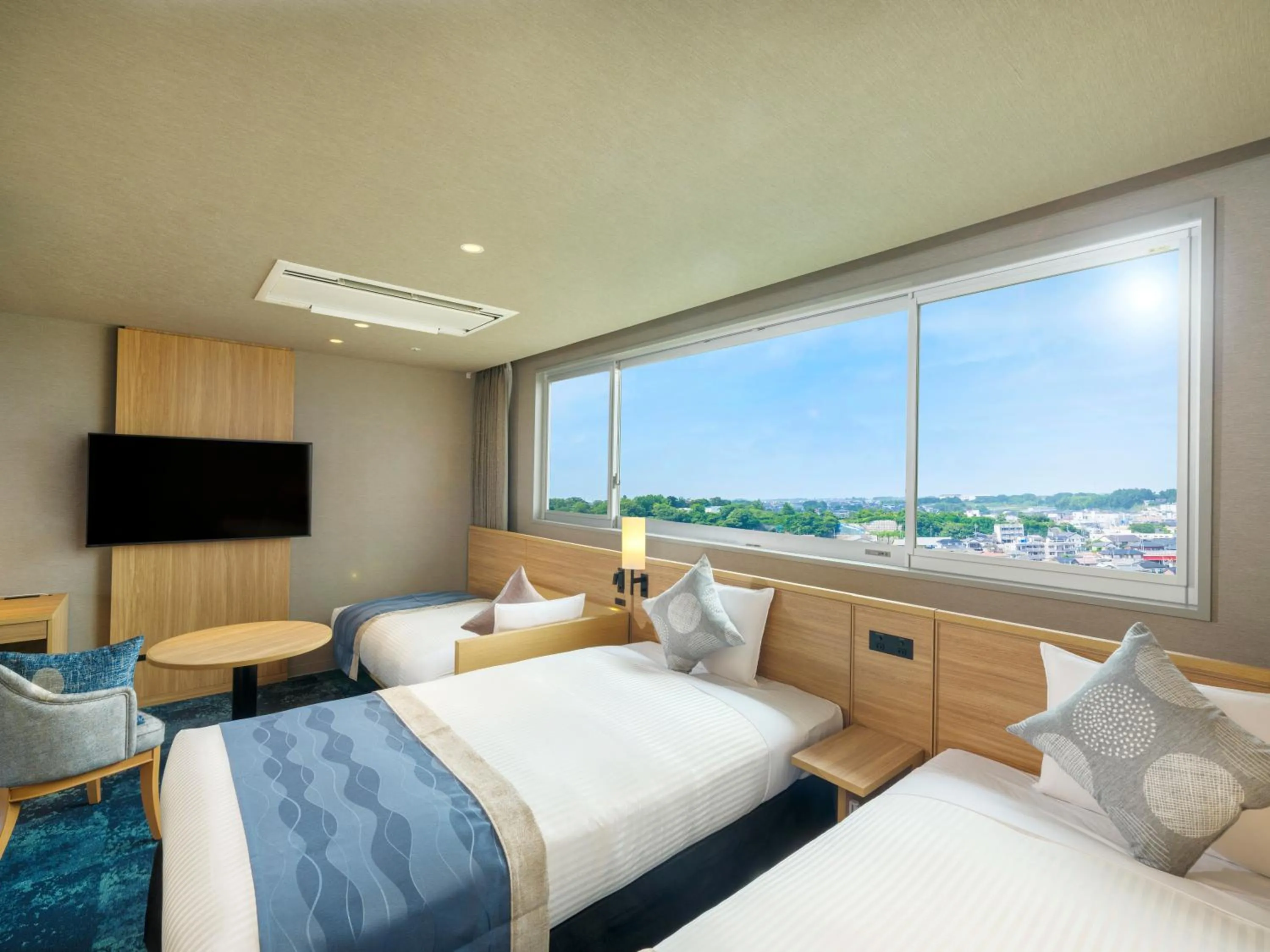 Photo of the whole room, Bed in KAMENOI HOTEL Oarai