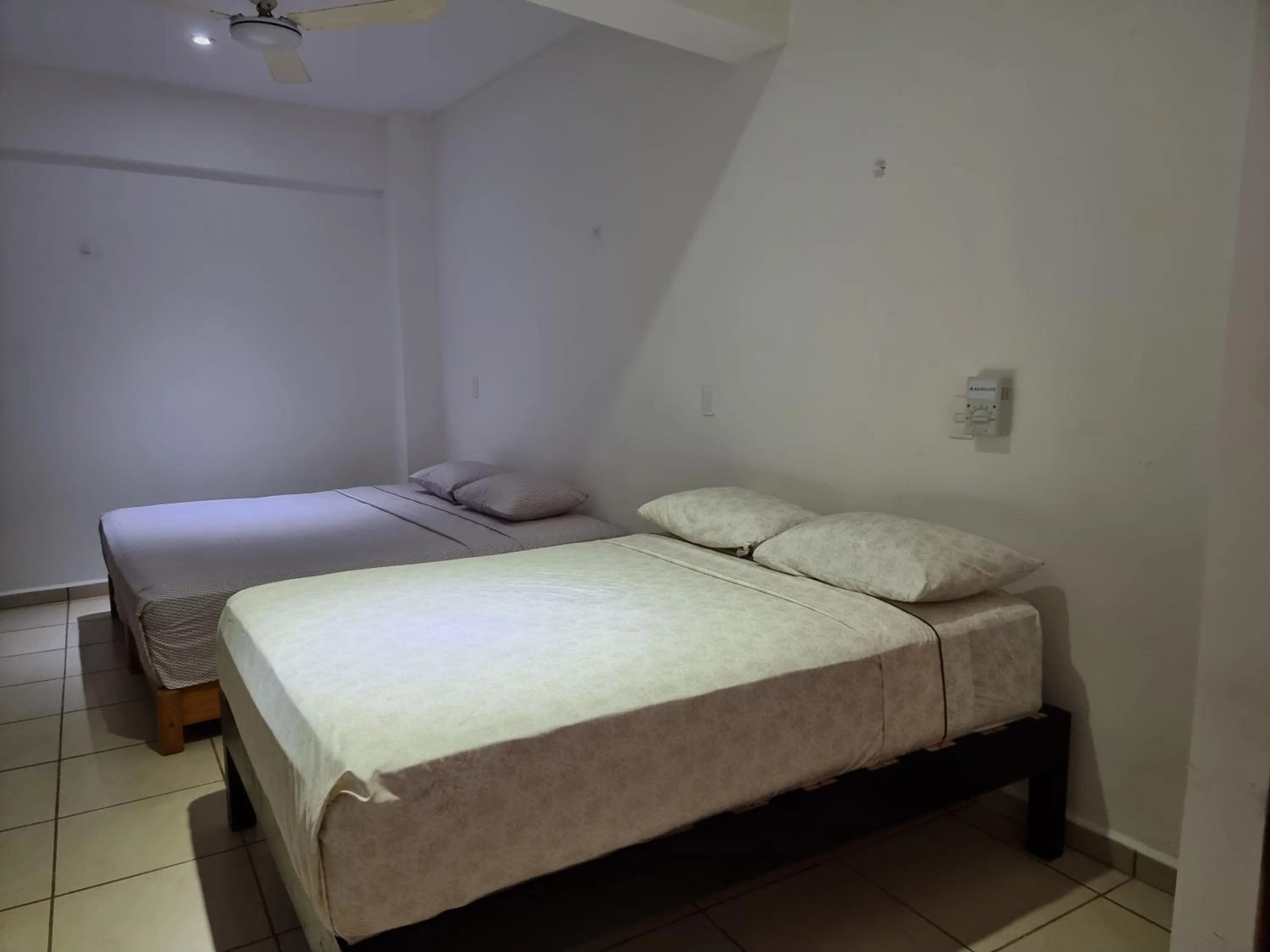 Bedroom, Bed in A una calle del ado 5ta avenida