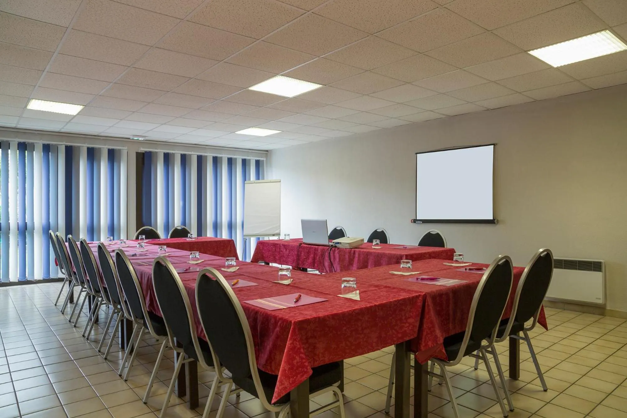 Meeting/conference room in The Originals City, Hôtel Amys, Tarbes Sud