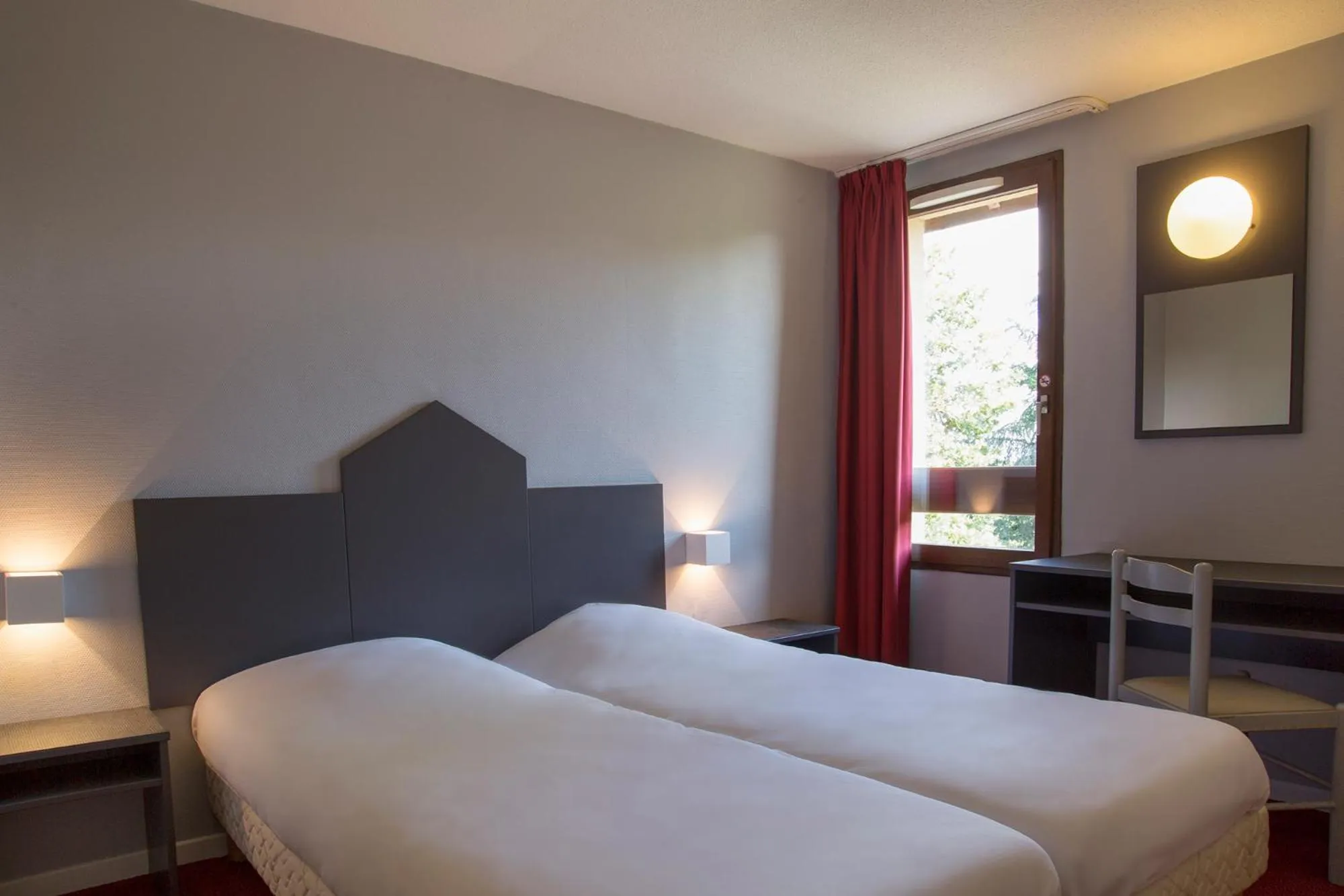 Bed in The Originals City, Hôtel Amys, Tarbes Sud