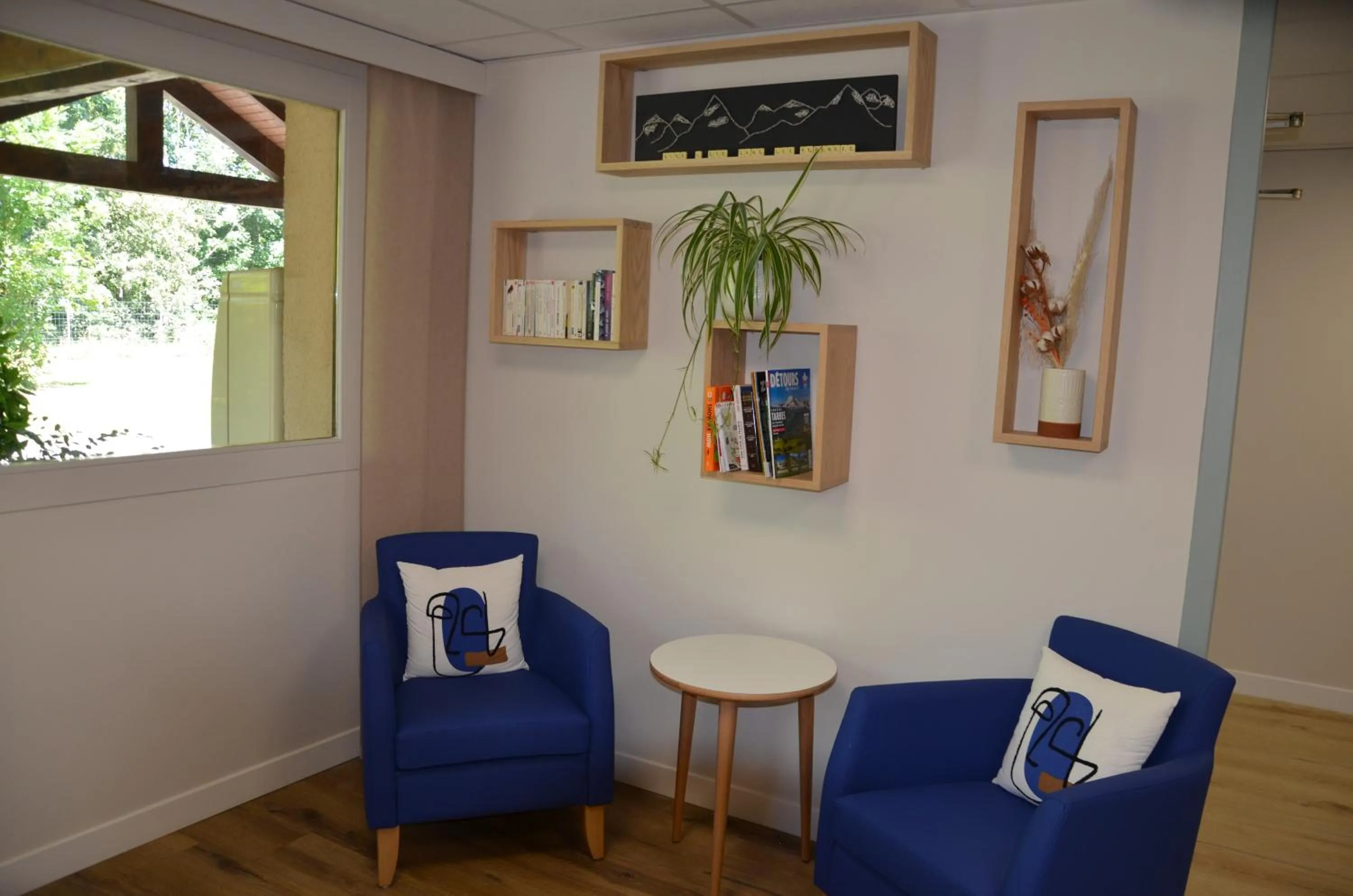 Living room in The Originals City, Hôtel Amys, Tarbes Sud