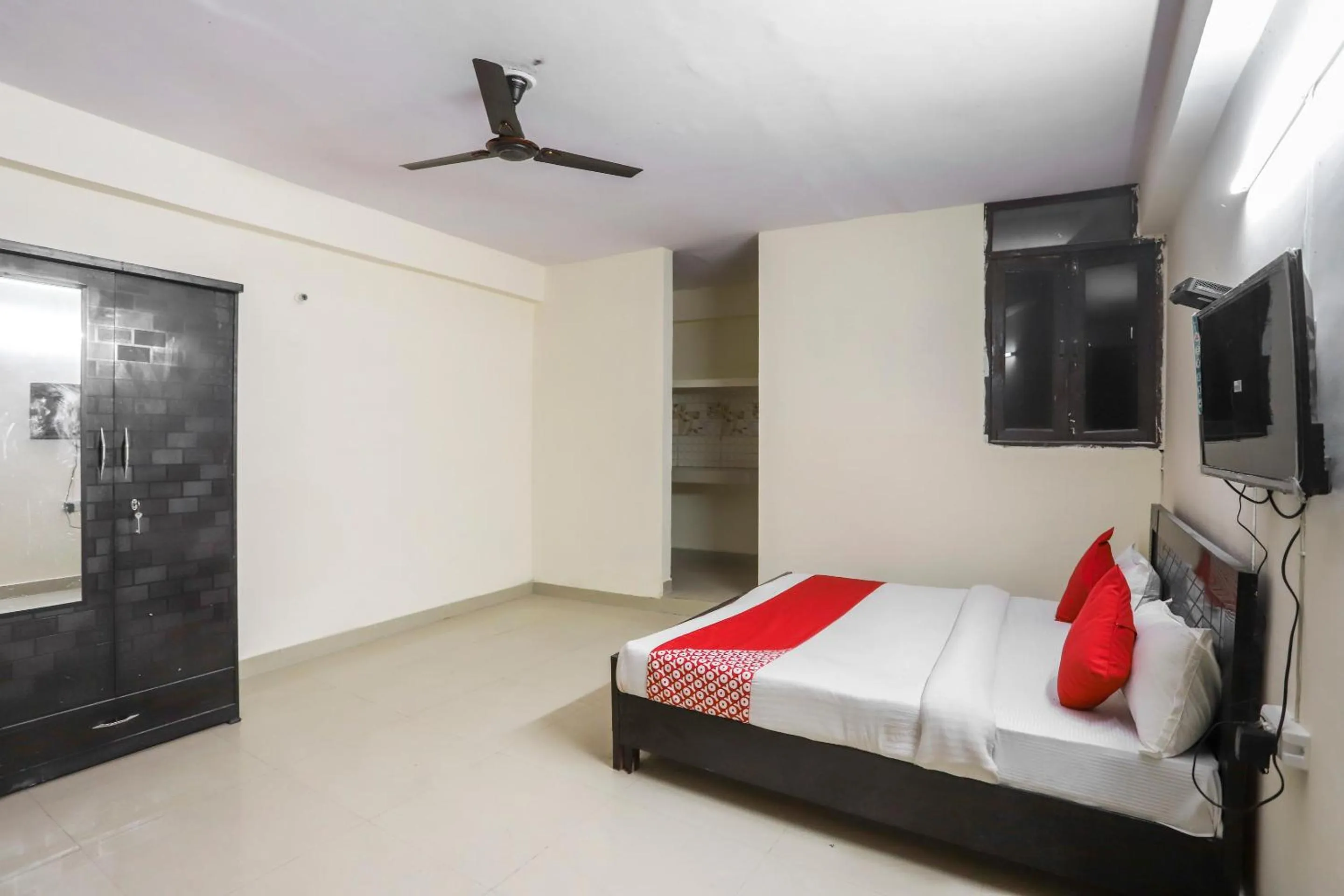 Bedroom, Bed in Hotel O Royal Residency