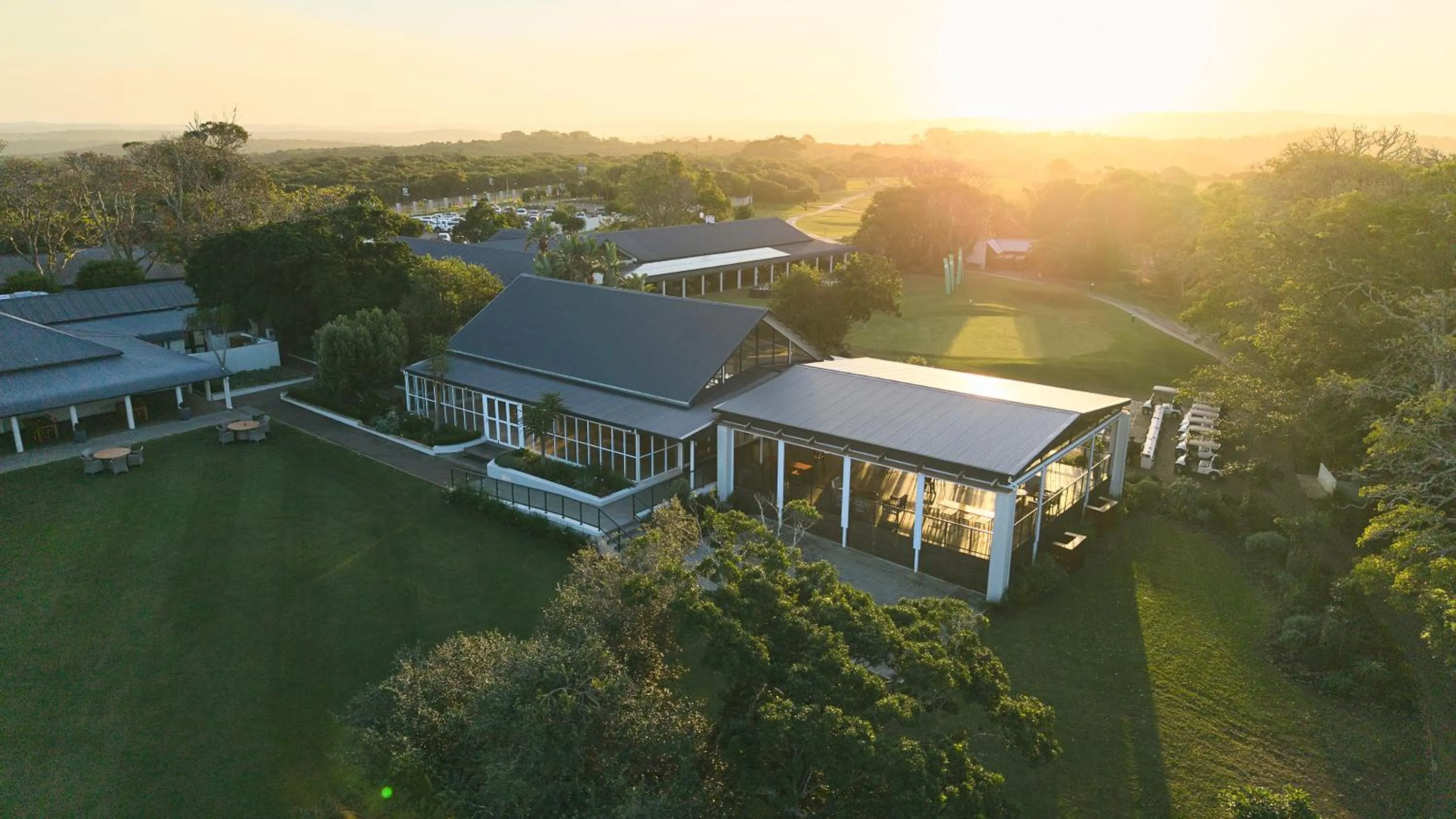 Property building in Hotel Olivewood