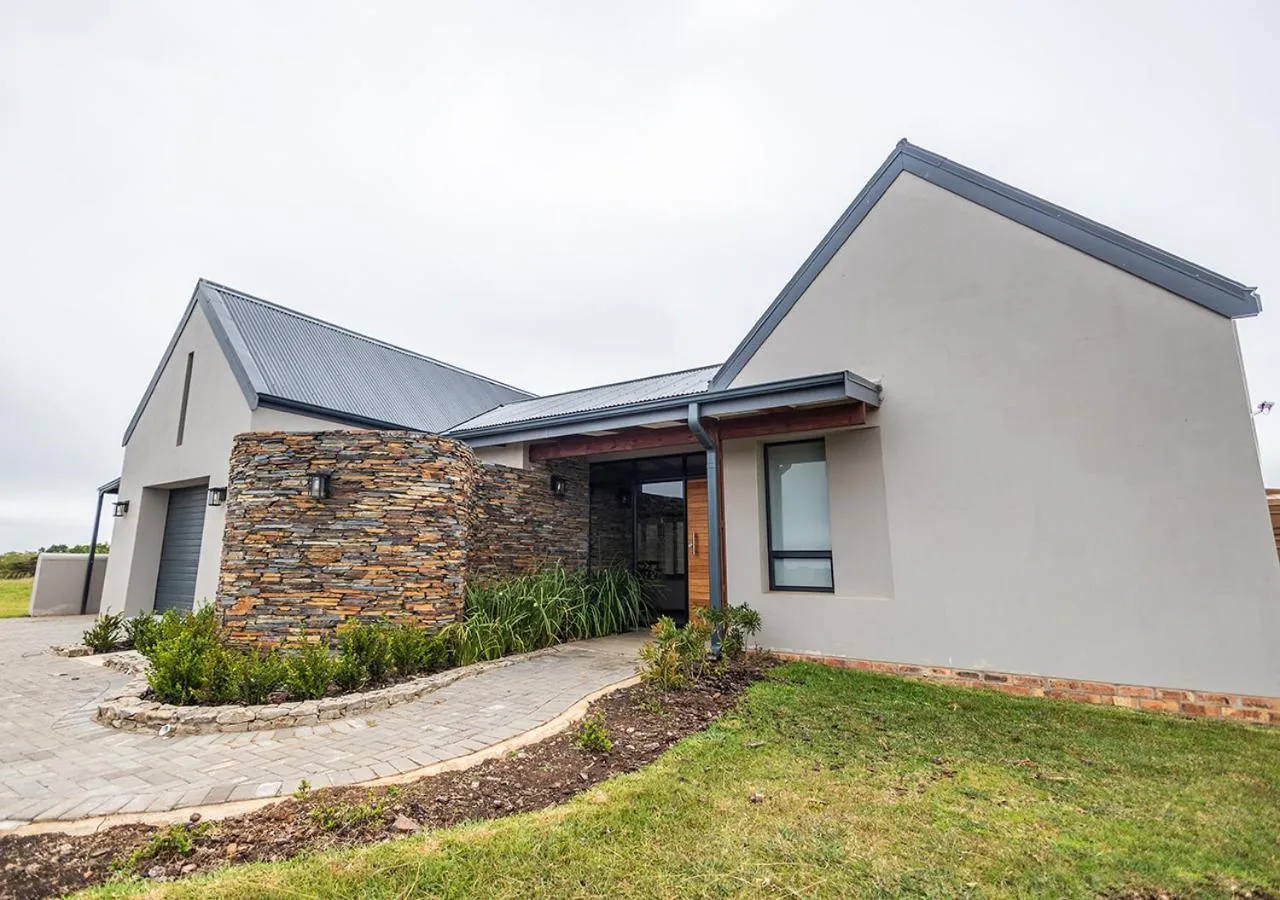 Property building in Hotel Olivewood