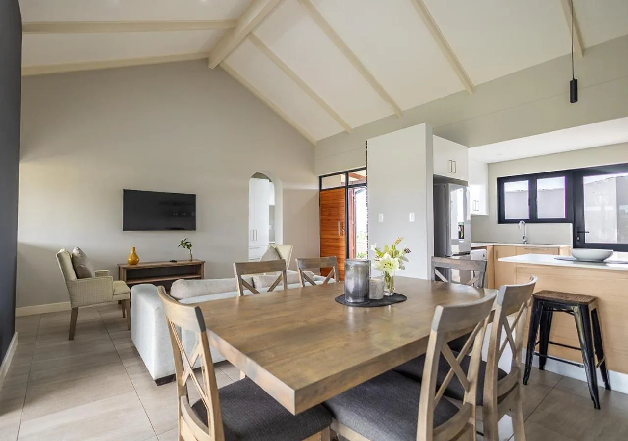 TV and multimedia in Hotel Olivewood