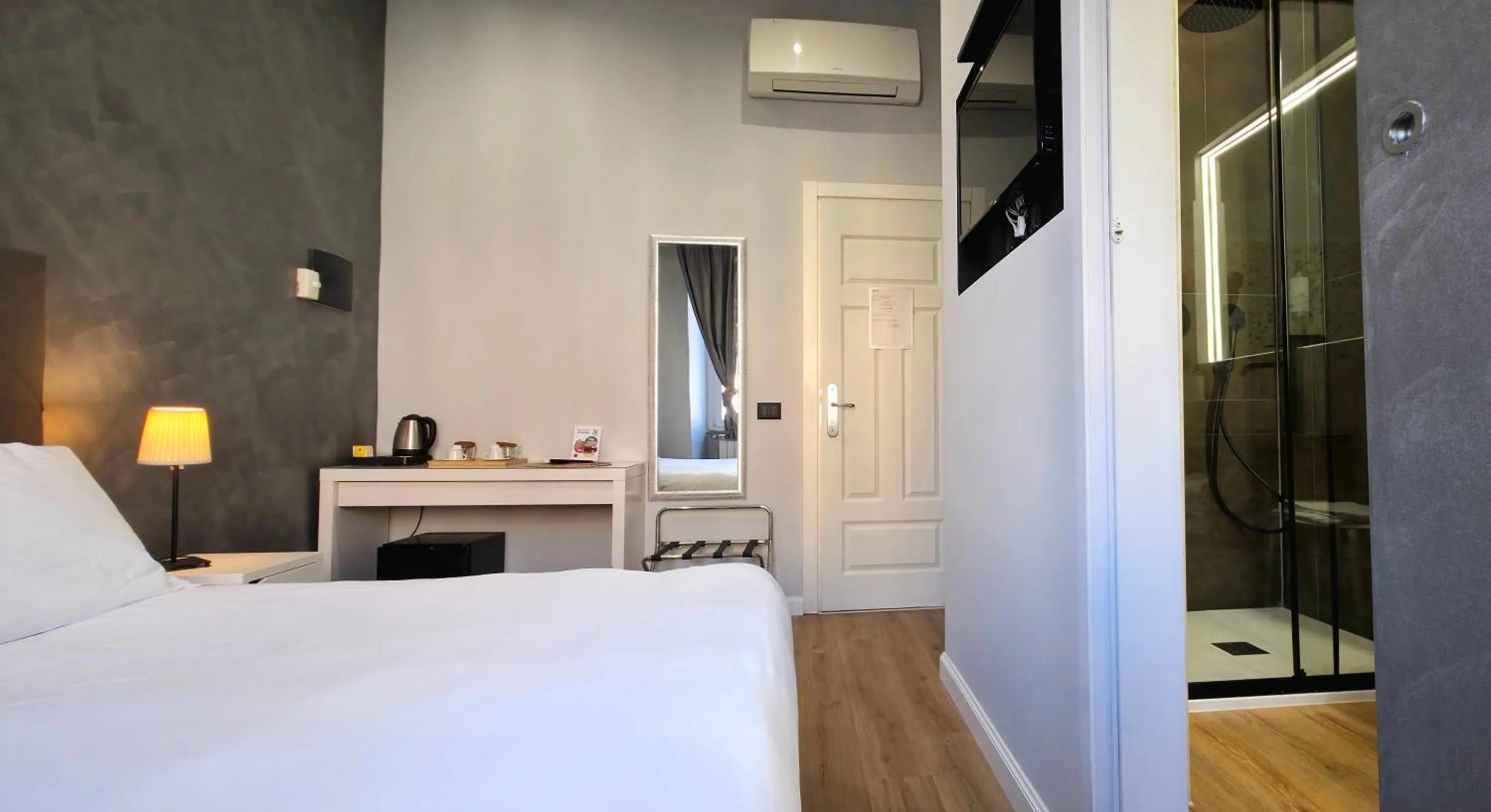 Bed in AmoRoma Suite