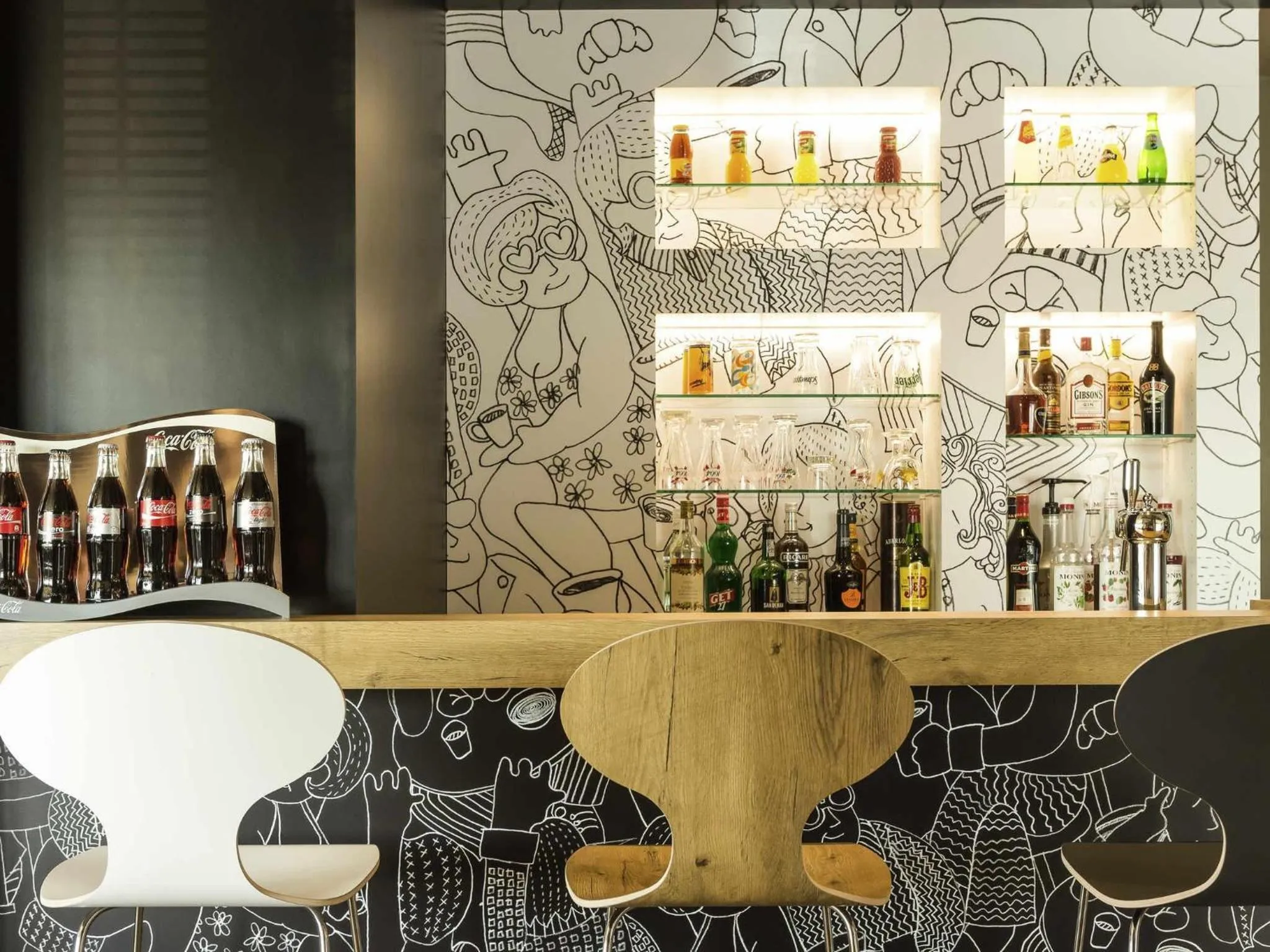 Lounge or bar in ibis Lorient Centre Hôtelier