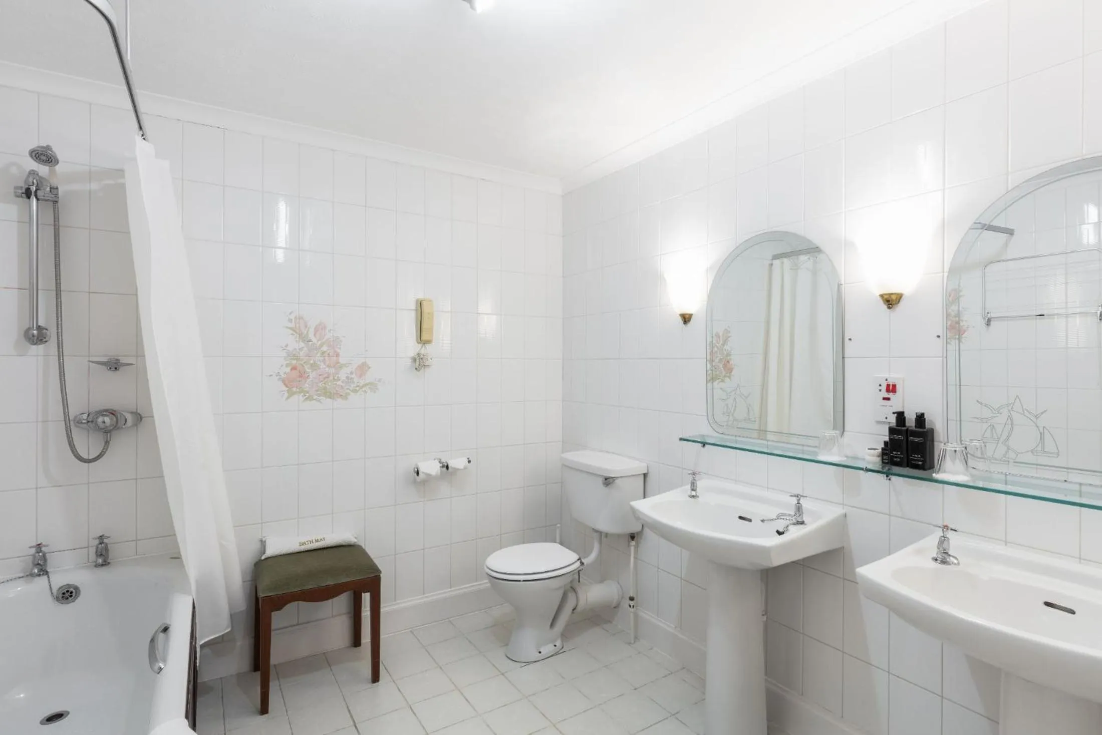 Bathroom in Cally Palace Hotel & Golf Course