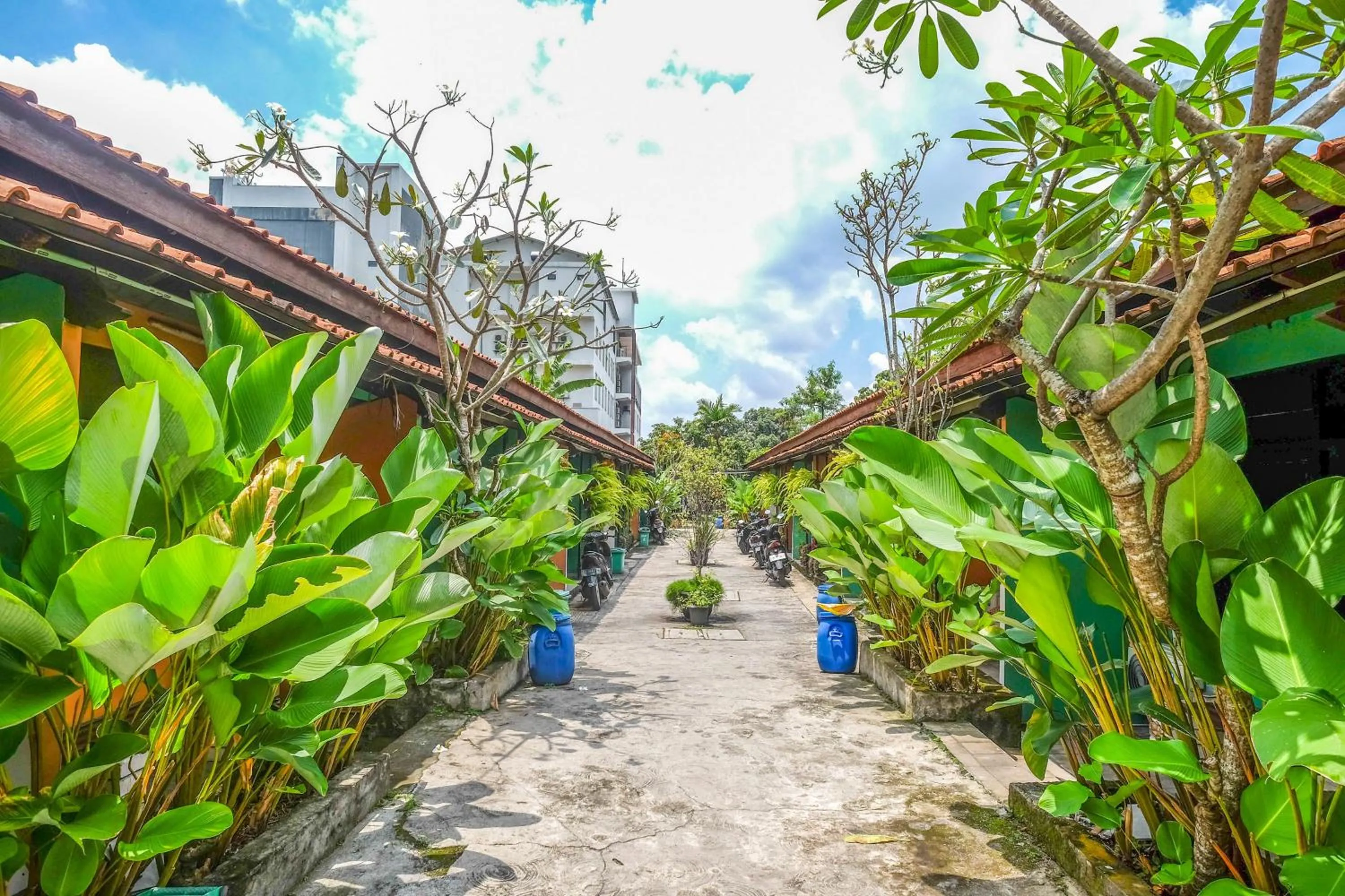 Property building in RedDoorz near Lotte Mart Maguwoharjo Yogyakarta