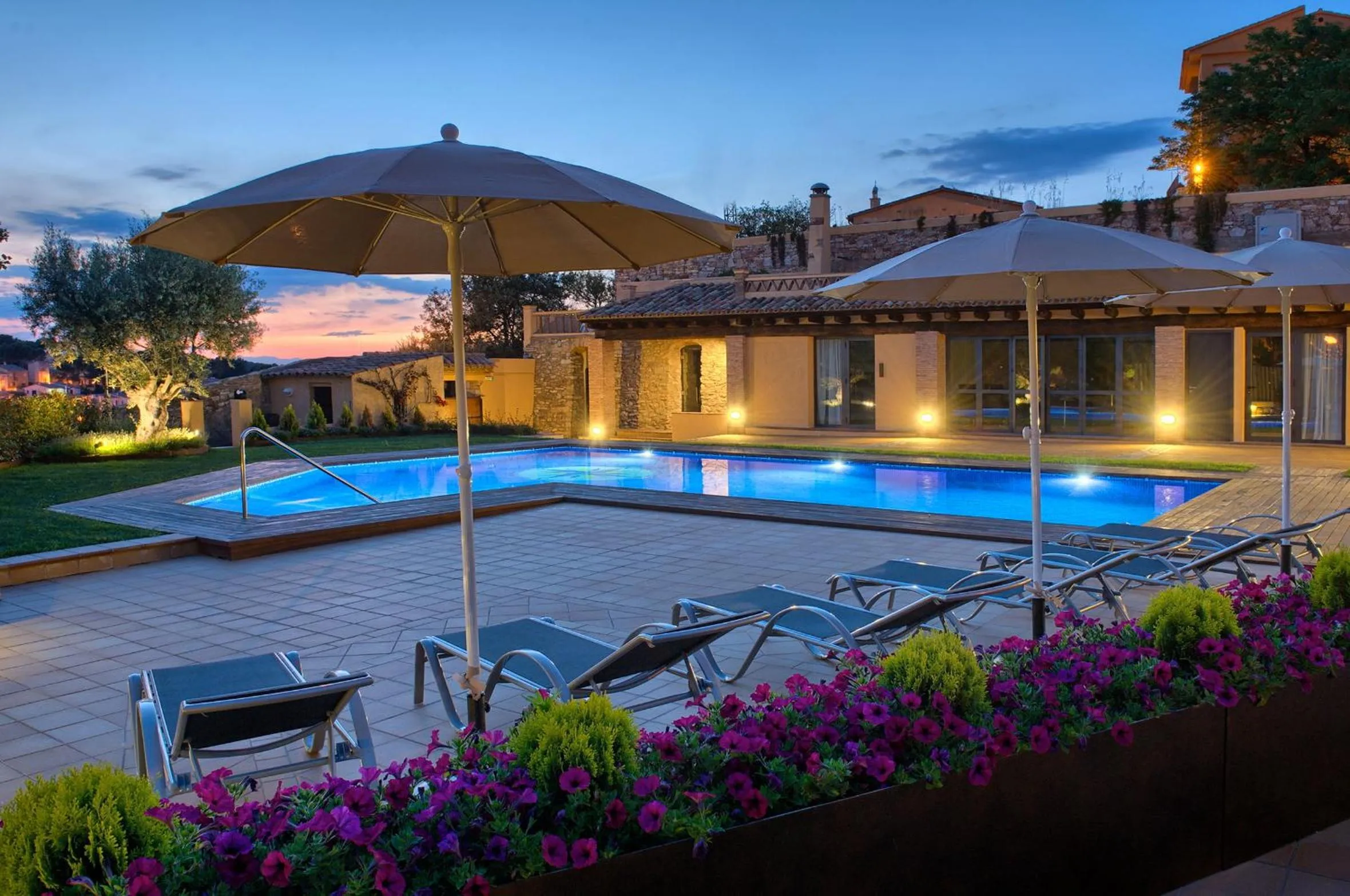 Swimming pool in Hostalet de Begur - Adults Only