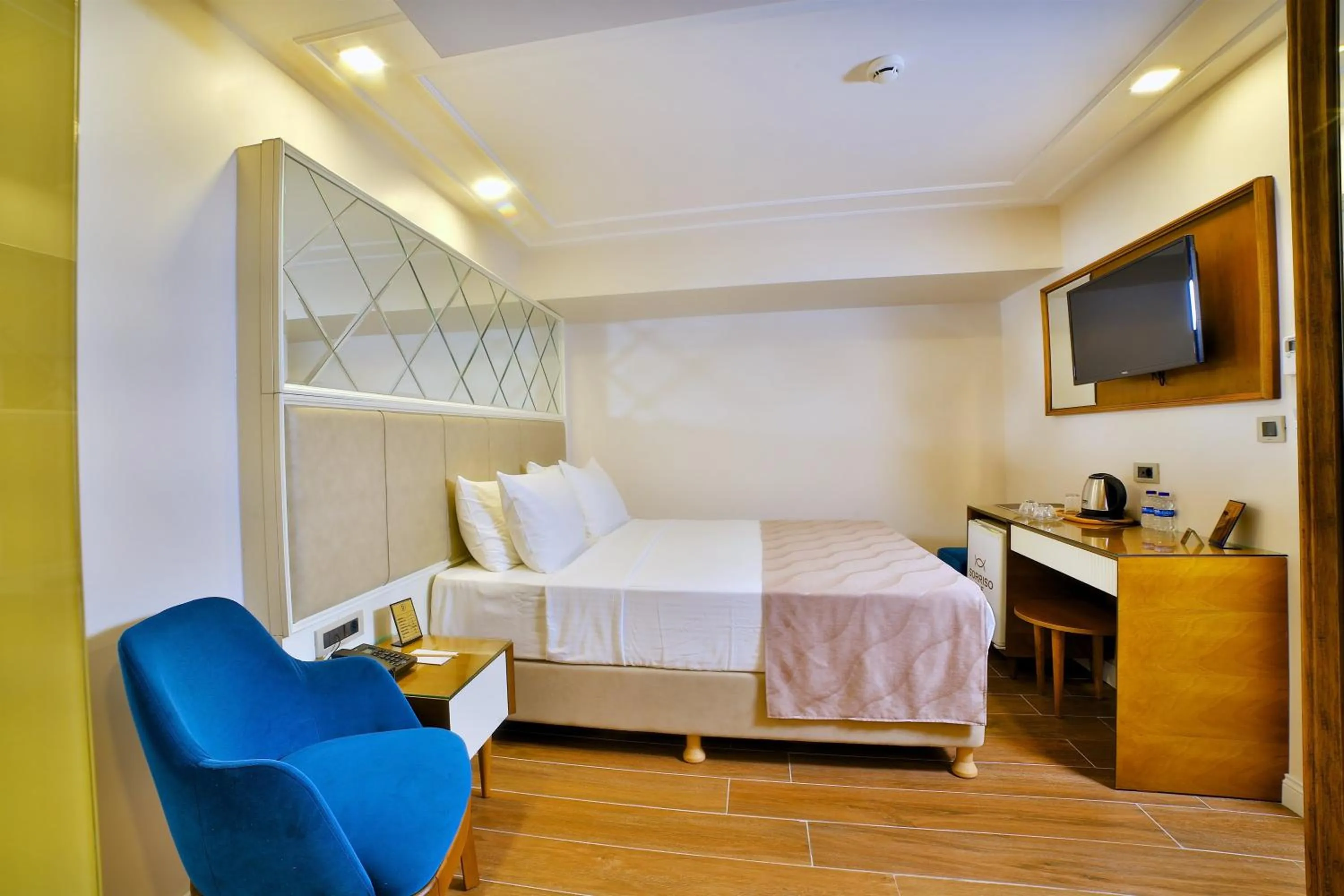 Photo of the whole room, Bed in SORRISO HOTEL DUE