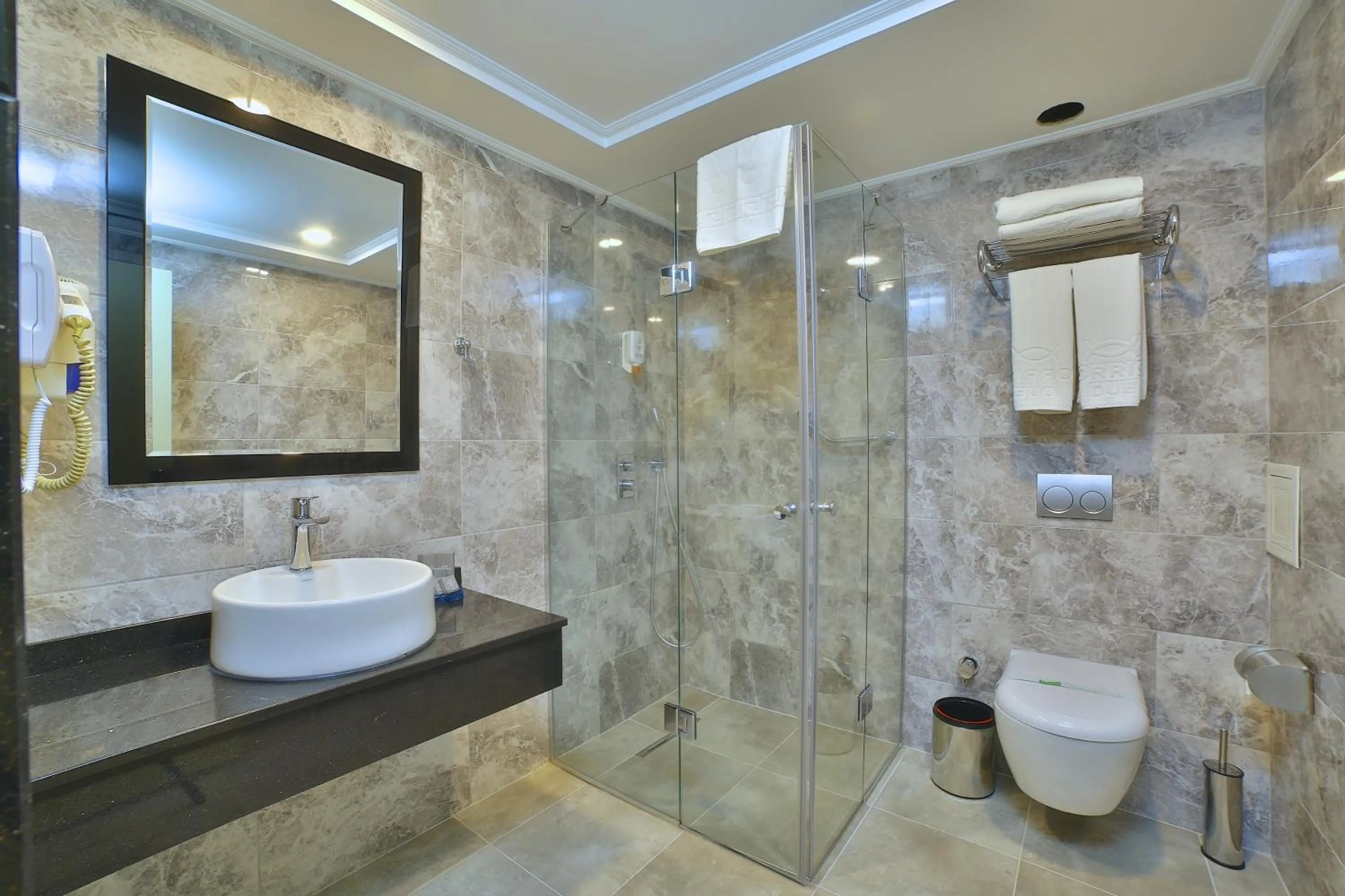 Bathroom in SORRISO HOTEL DUE