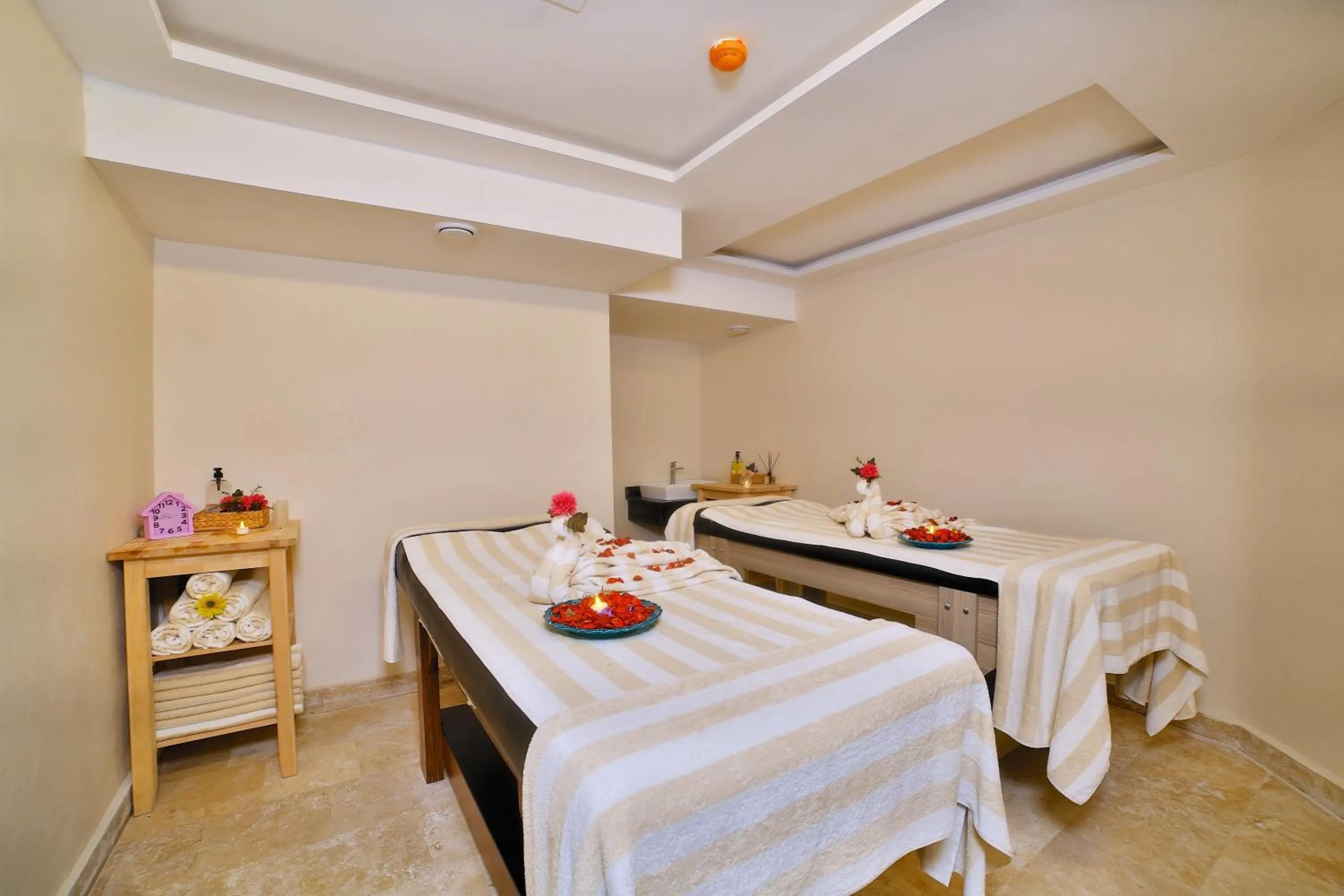 Spa and wellness centre/facilities in SORRISO HOTEL DUE
