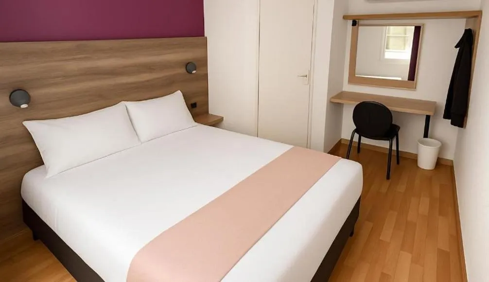 Bed in Brit Hotel Limoges Nord