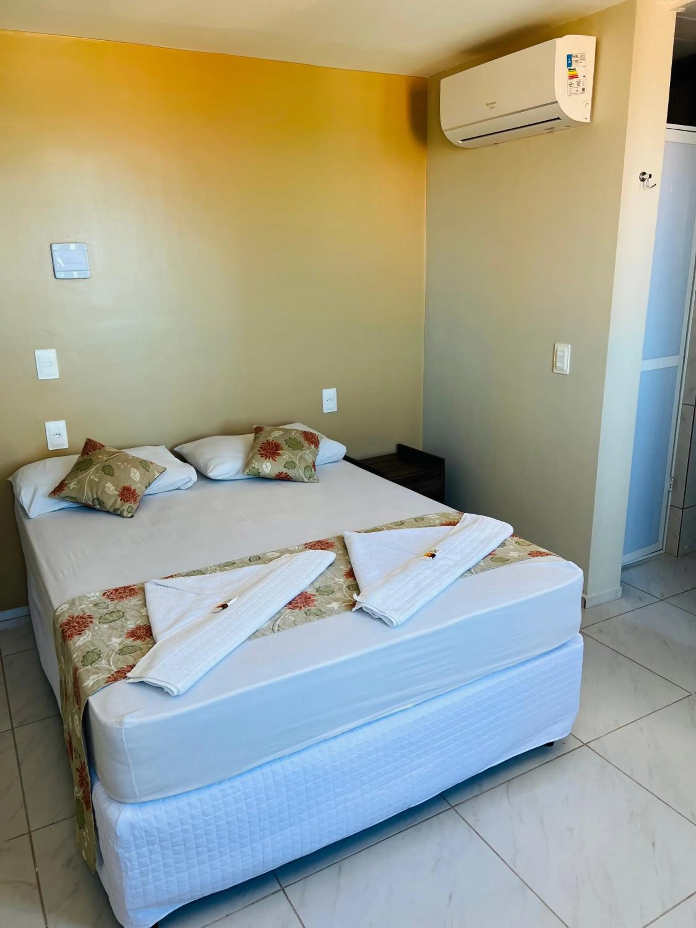 Photo of the whole room, Bed in Iracema Mar Hotel