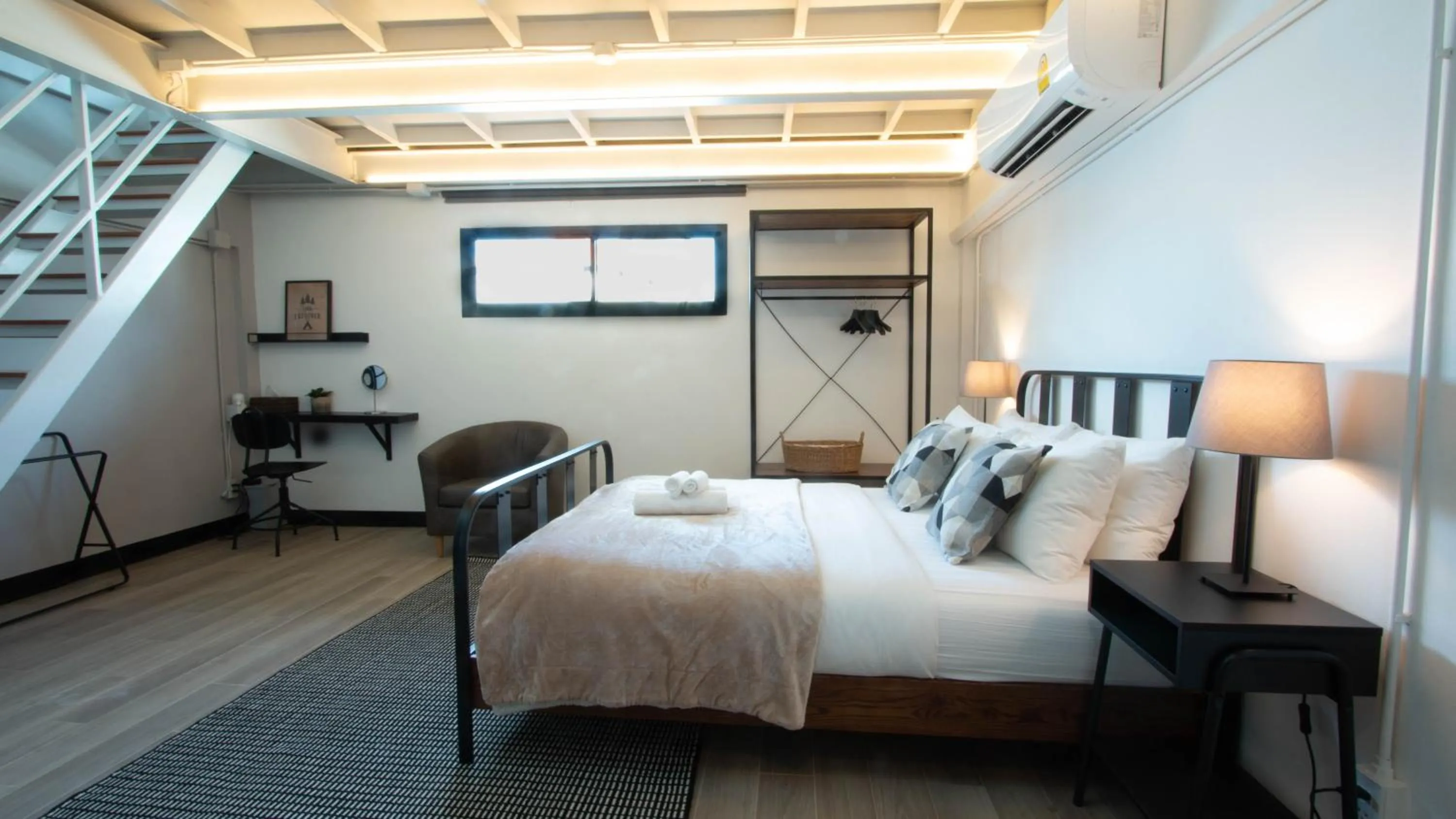 Photo of the whole room, Bed in Airee Premier Residence