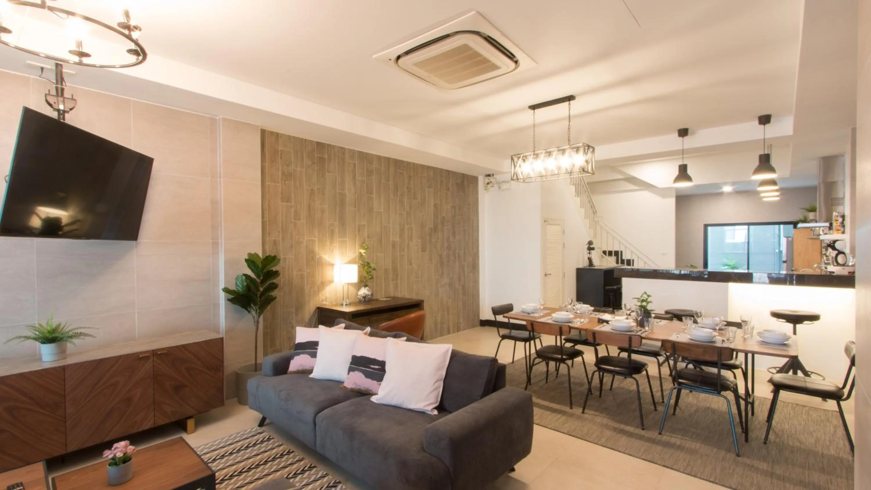 Living room in Airee Premier Residence