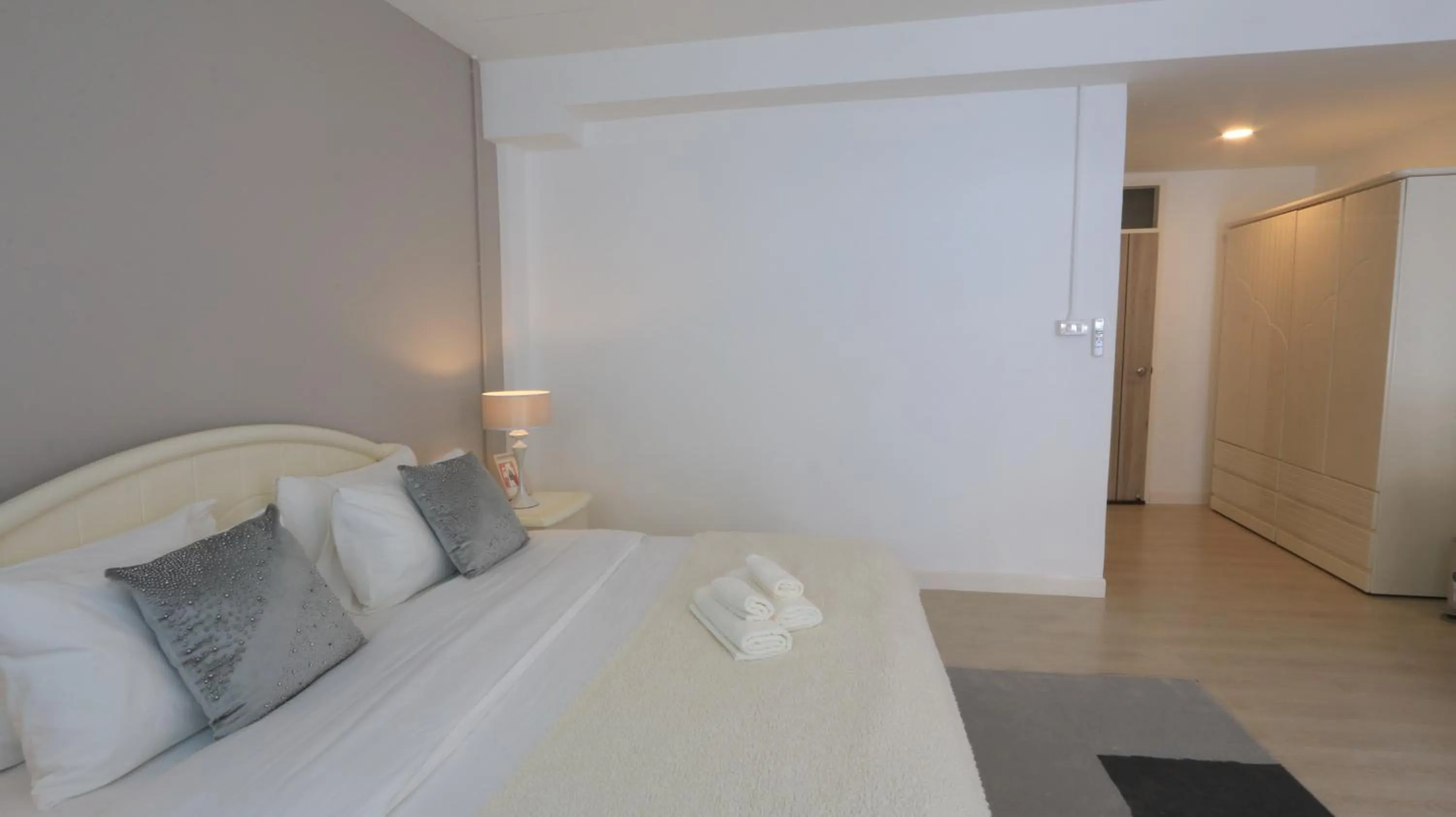 Photo of the whole room, Bed in Airee Premier Residence