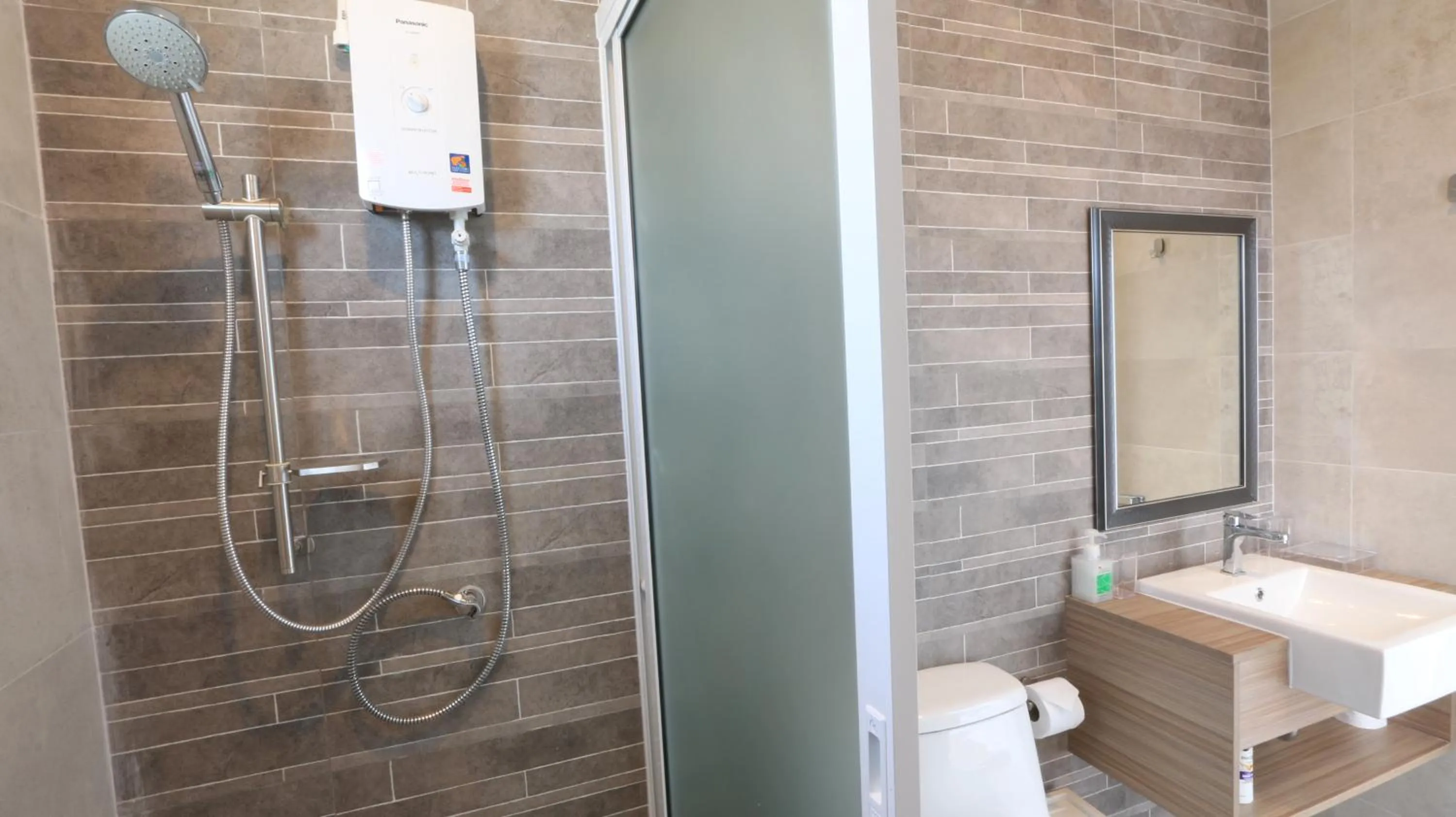 Shower in Airee Premier Residence