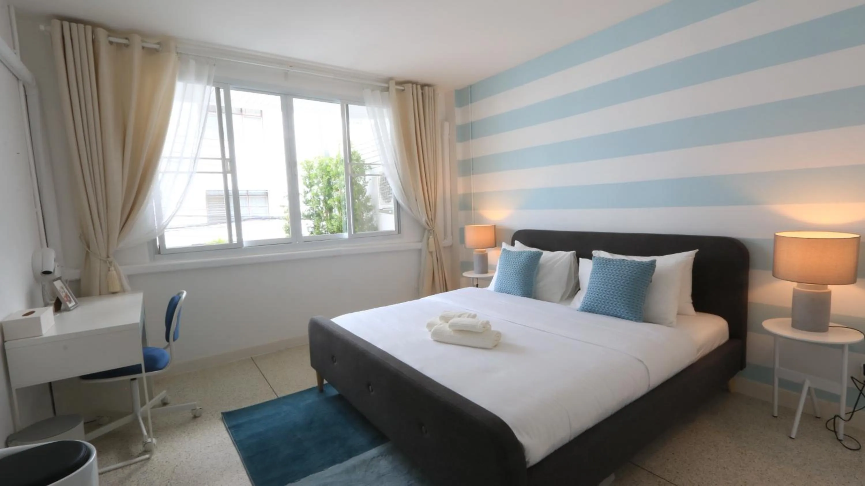 Bed in Airee Premier Residence