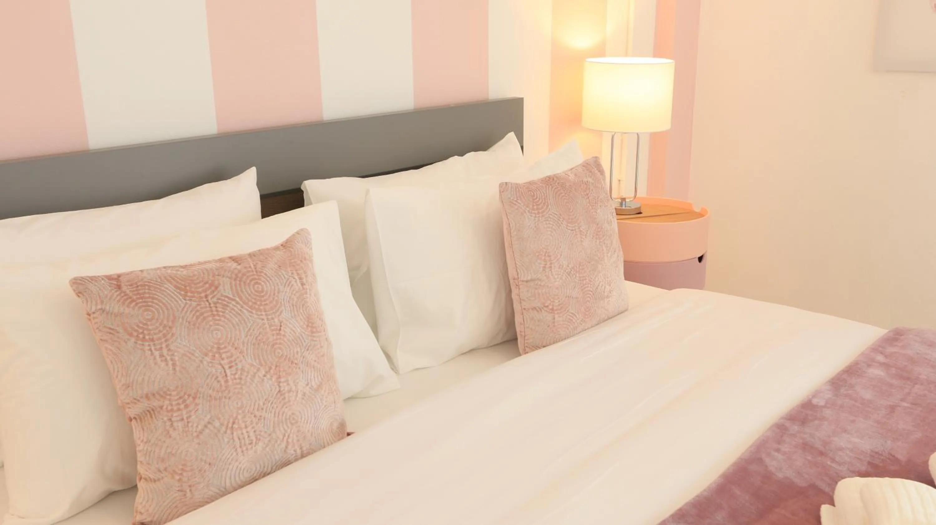 Bed in Airee Premier Residence