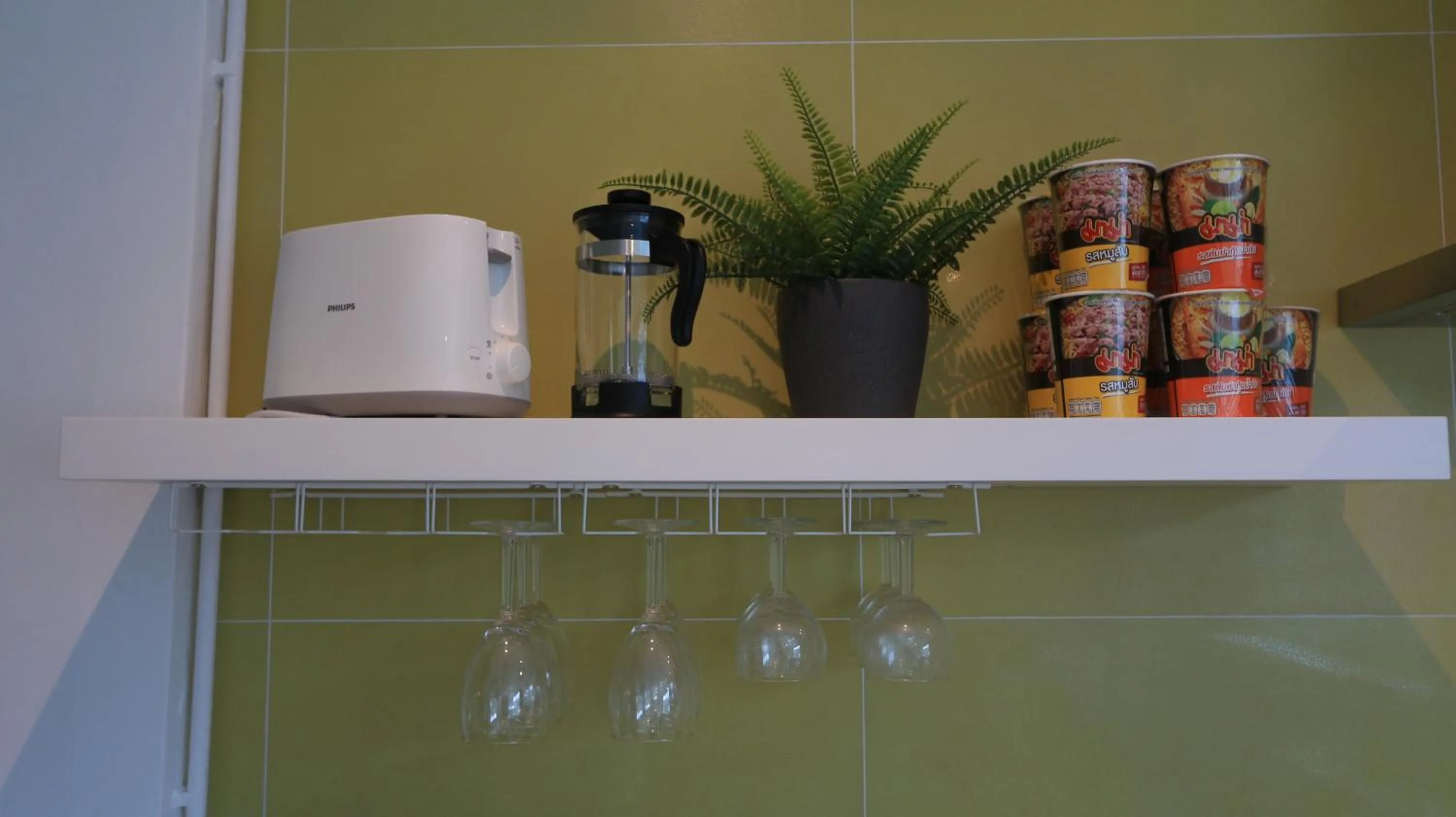 Coffee/tea facilities in Airee Premier Residence