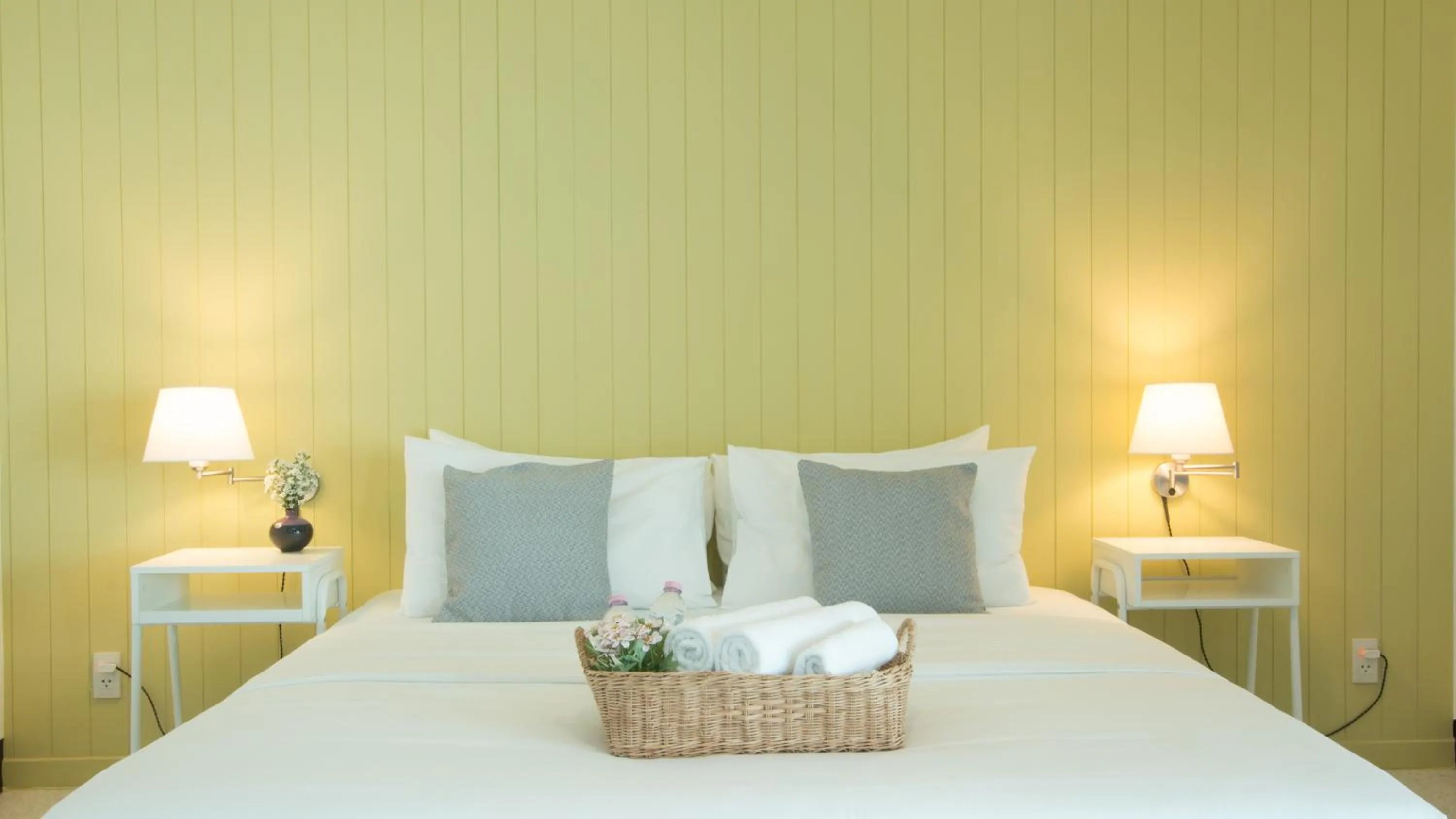 Bed in Airee Premier Residence