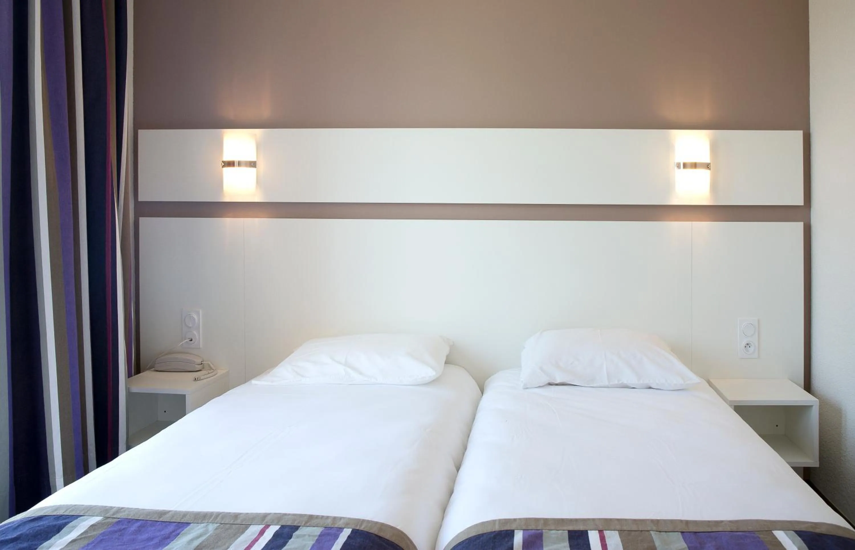 Bed in Hotel Du Village Catalan