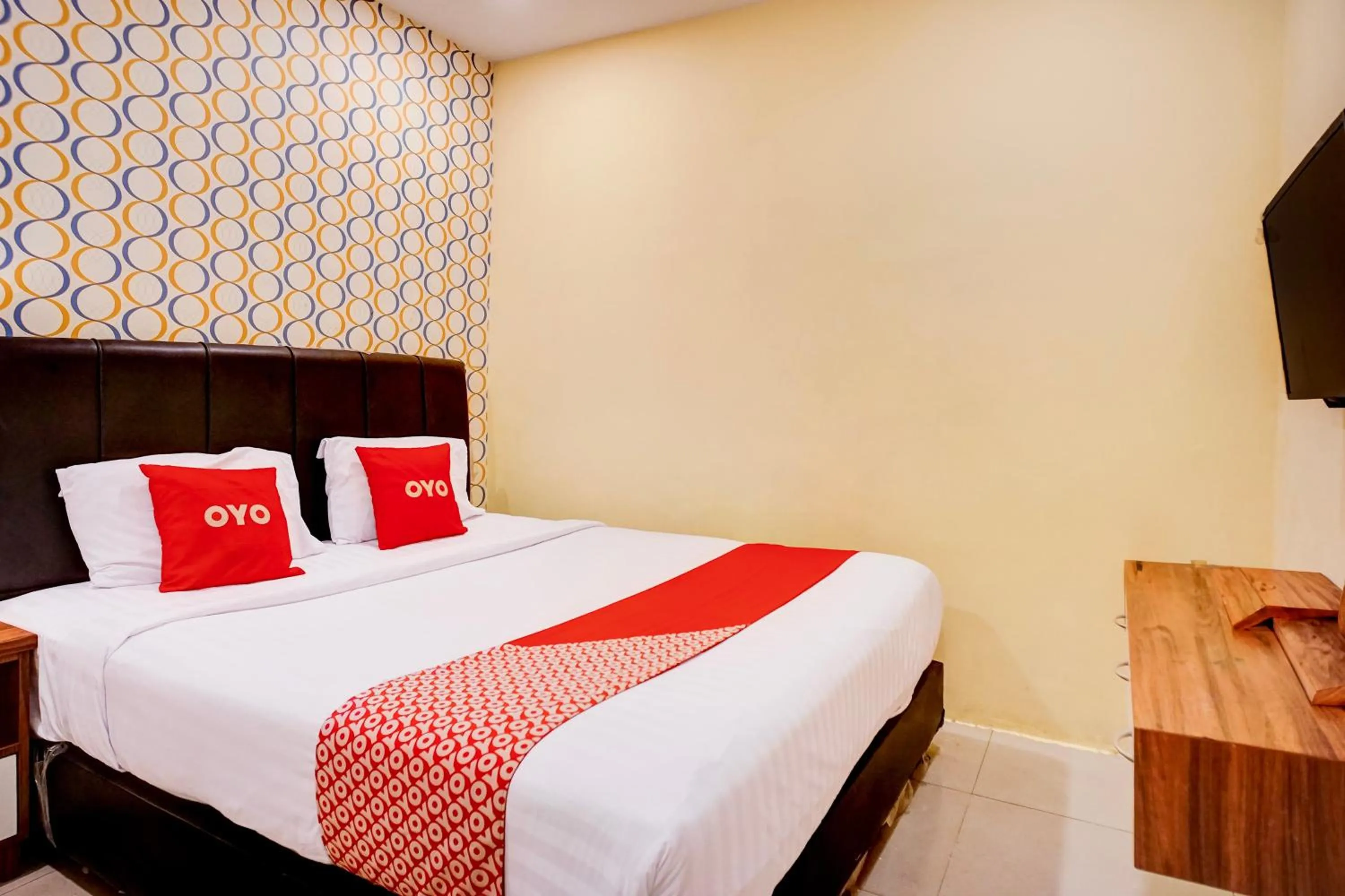 Bedroom, Bed in Hotel O Medan City Near Sun Plaza Formerly Residence Anugrah