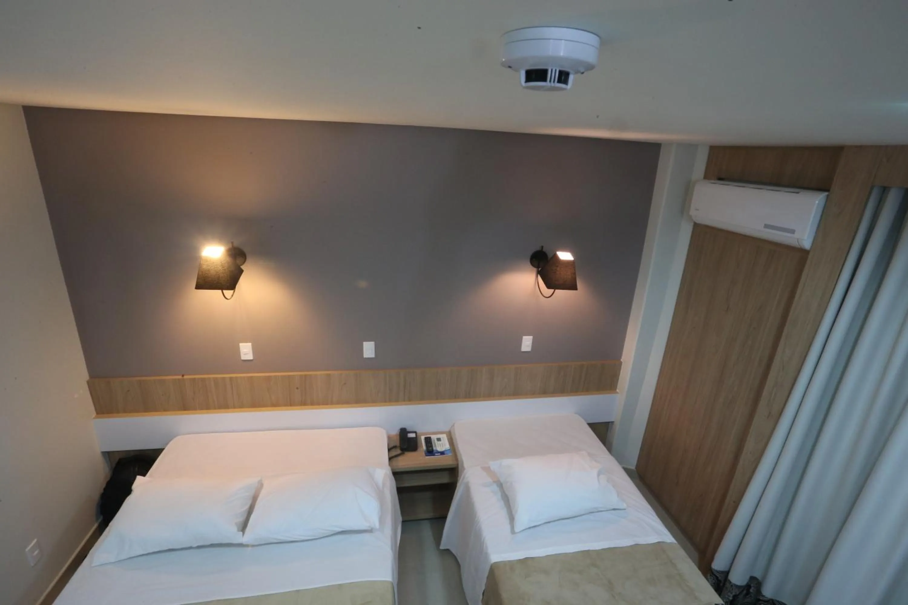 Decorative detail, Bed in Hotel Plaza Cascavel