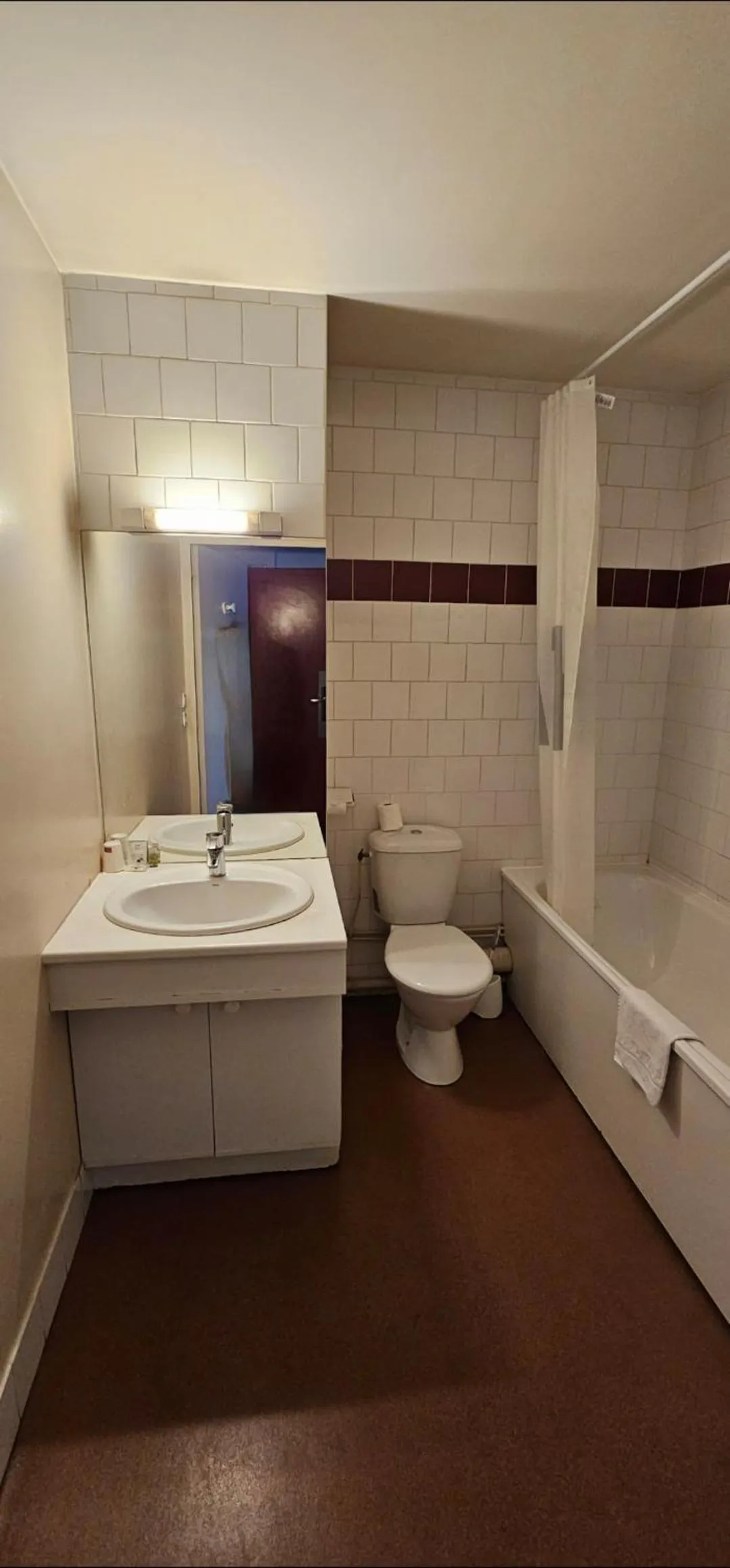 Bathroom in Hotel Lyon Sud, Pierre Benite, St Genis Laval