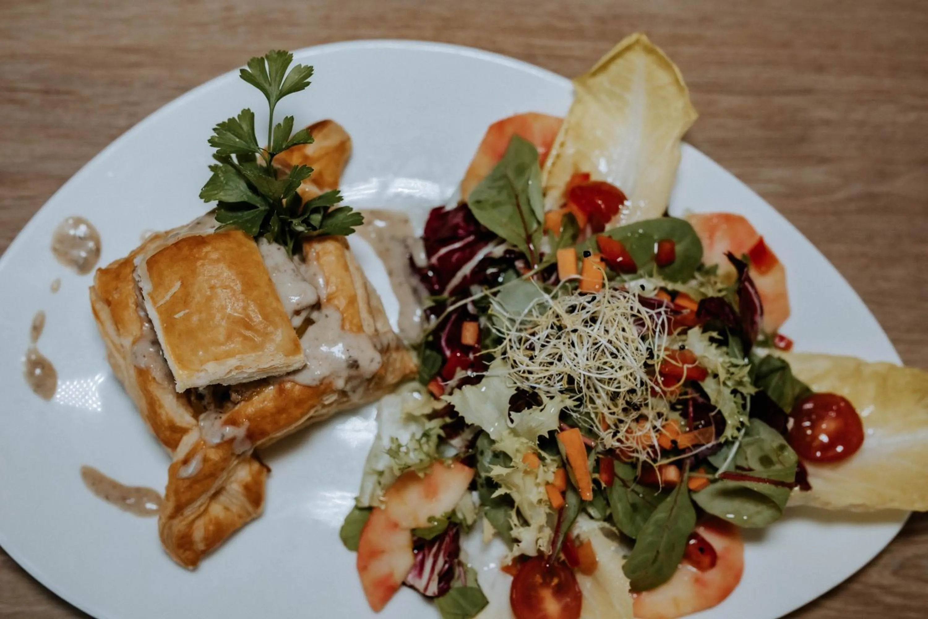 Restaurant/places to eat in Hôtel De France