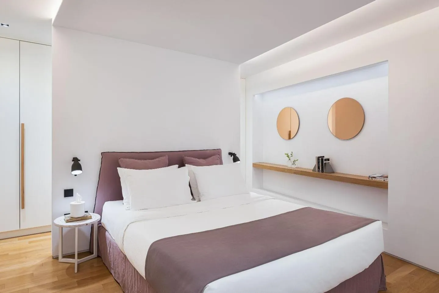 Bedroom, Bed in Urban Stripes Athens