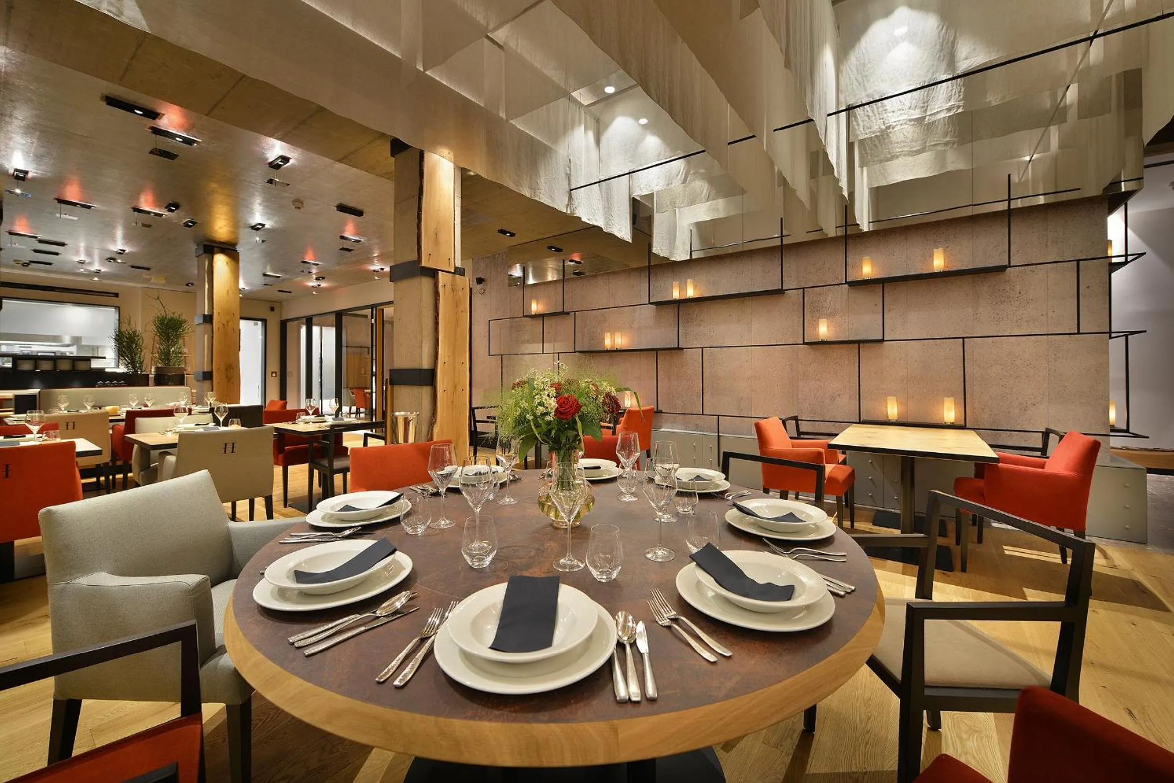 Restaurant/places to eat in Grand Hotel Hradec