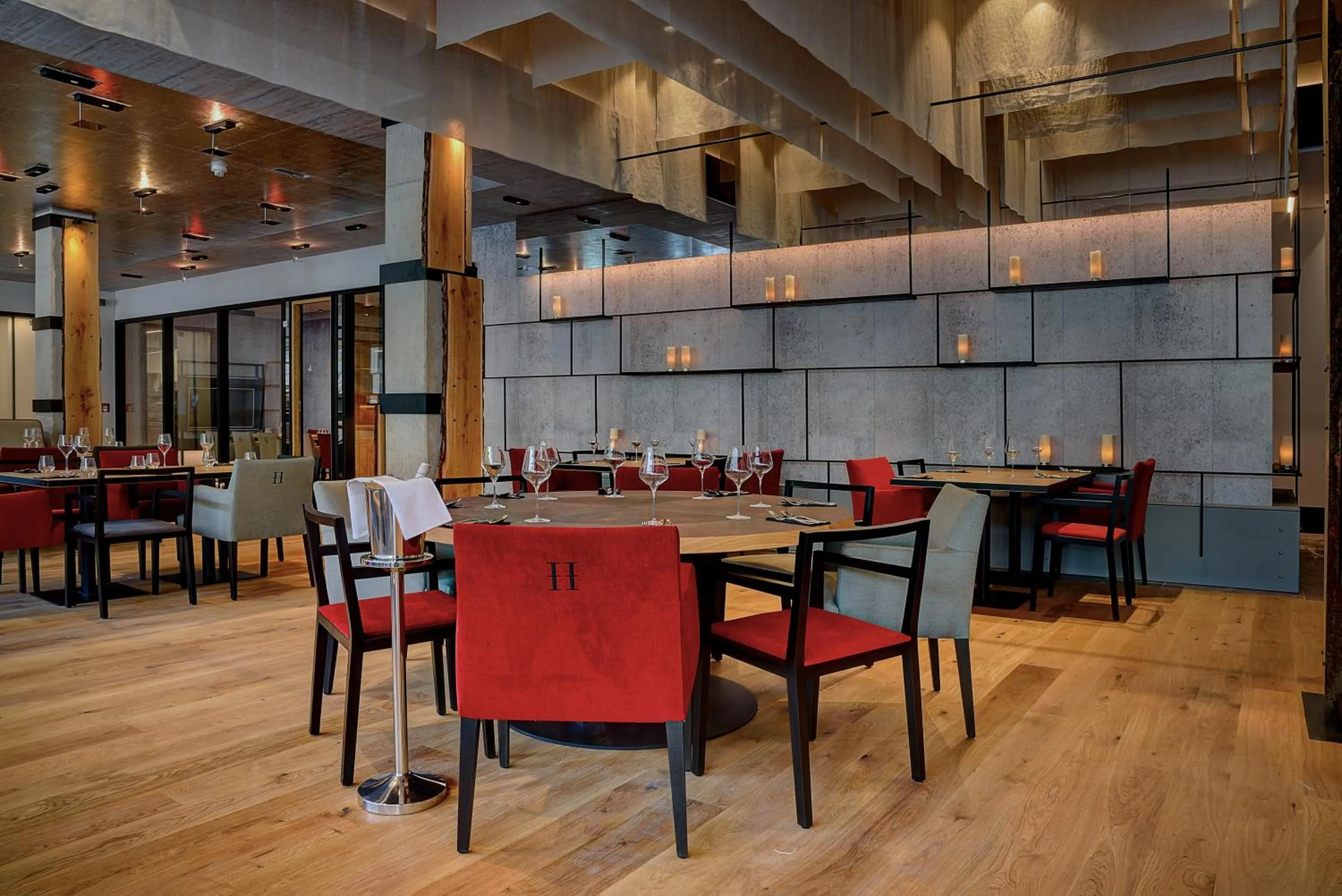 Restaurant/places to eat in Grand Hotel Hradec