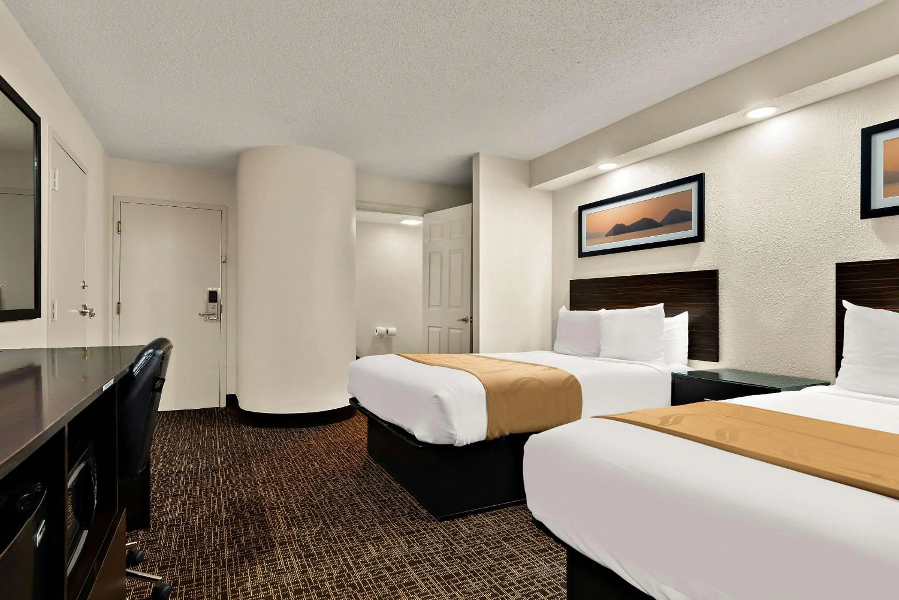 Bedroom in Quality Inn Memphis Northeast near I-40