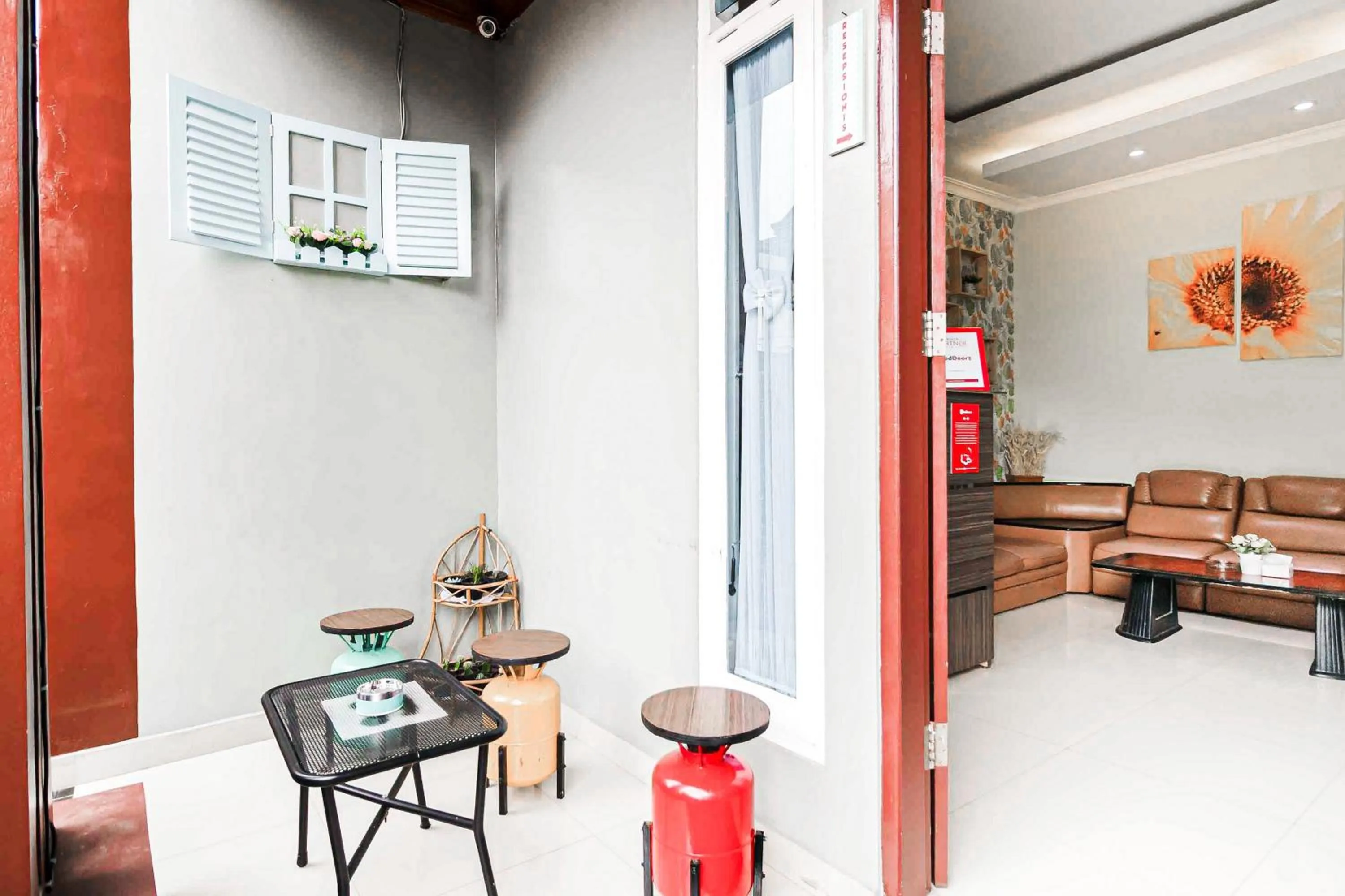 Property building in RedDoorz Syariah Near Jam Gadang Bukit tinggi 2