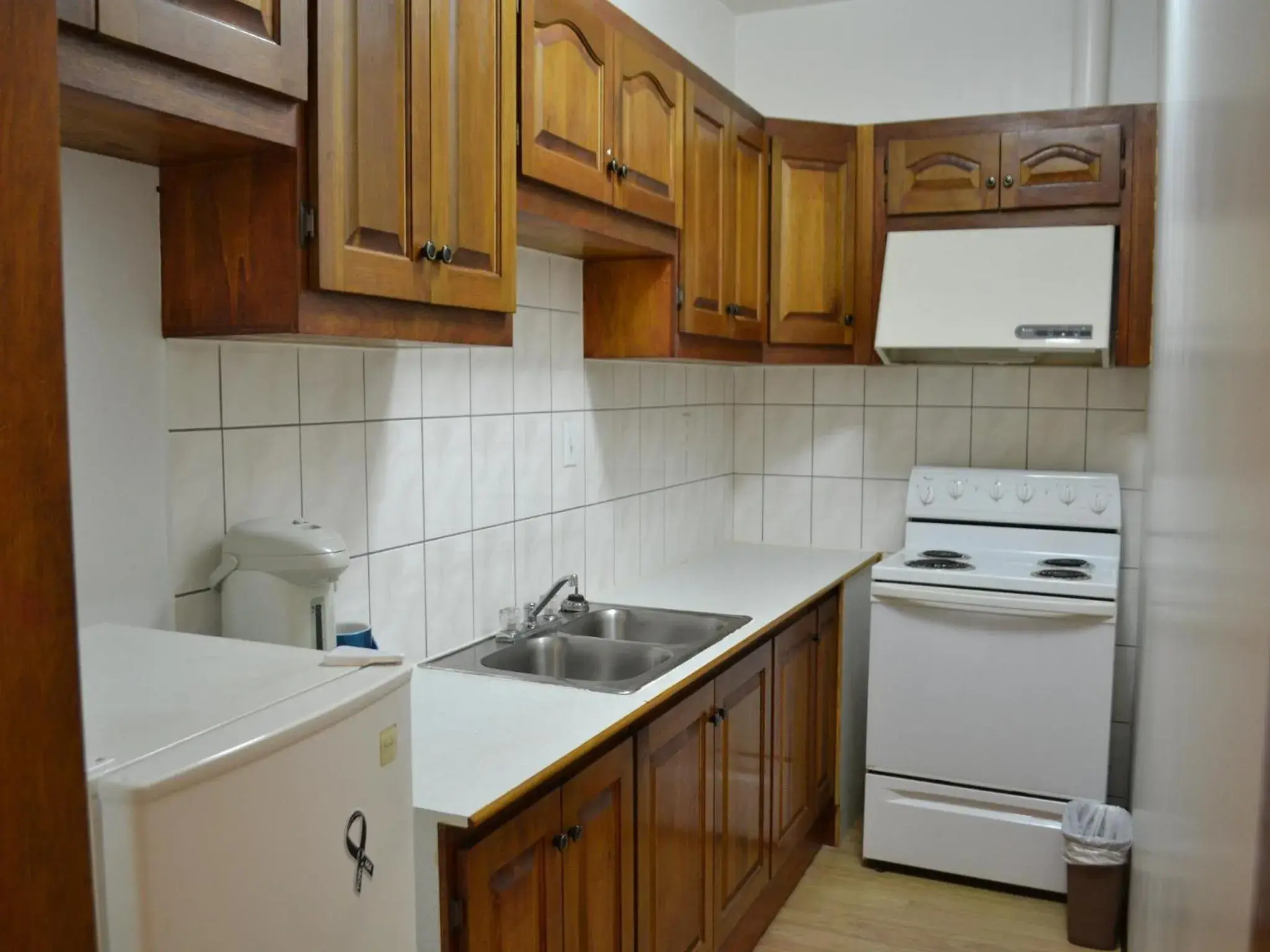 One-Bedroom Suite in West Plaza Malakal One-Bedroom Suite in West Plaza Malakal