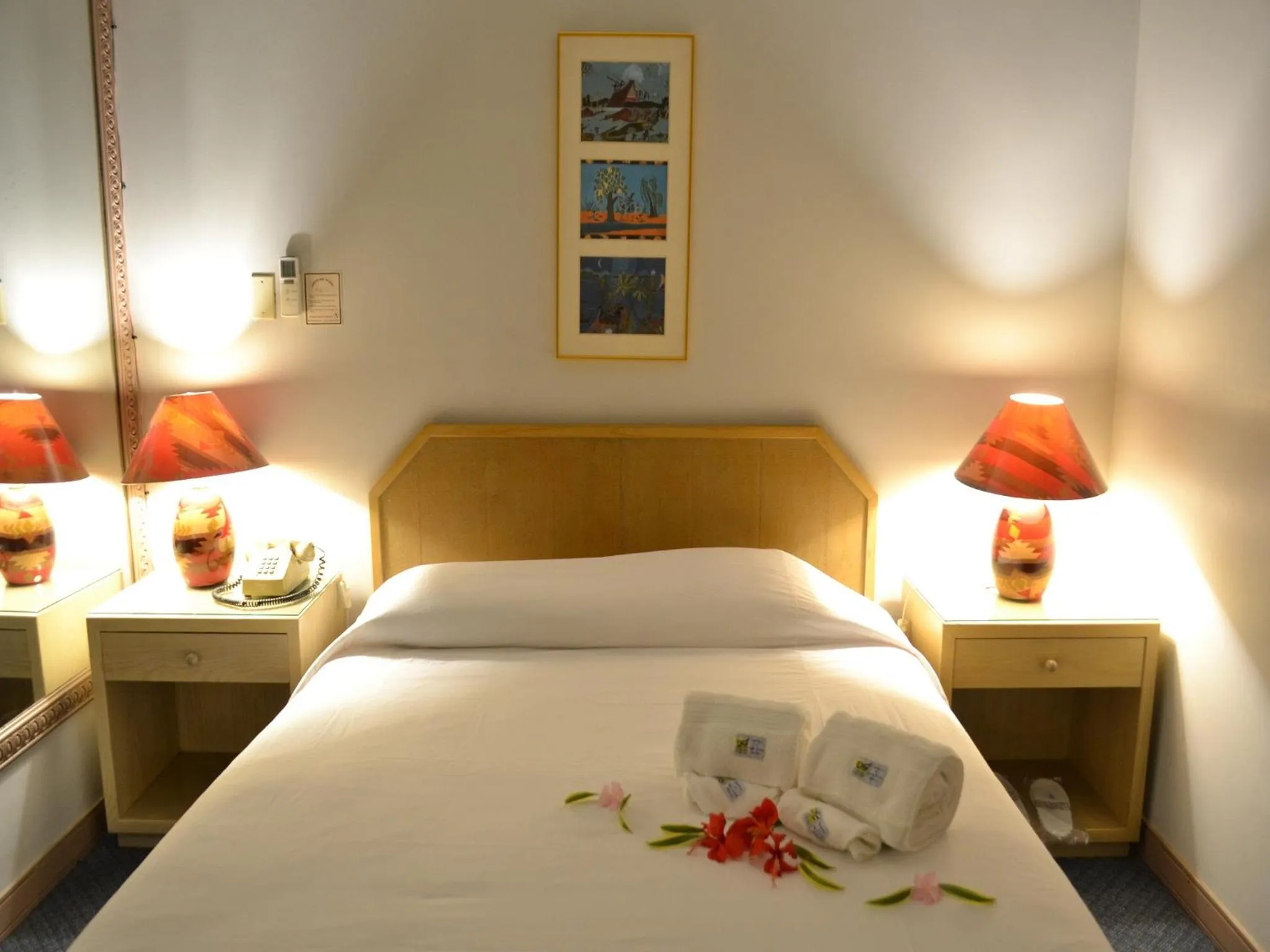 Bedroom, Bed in West Plaza Desekel