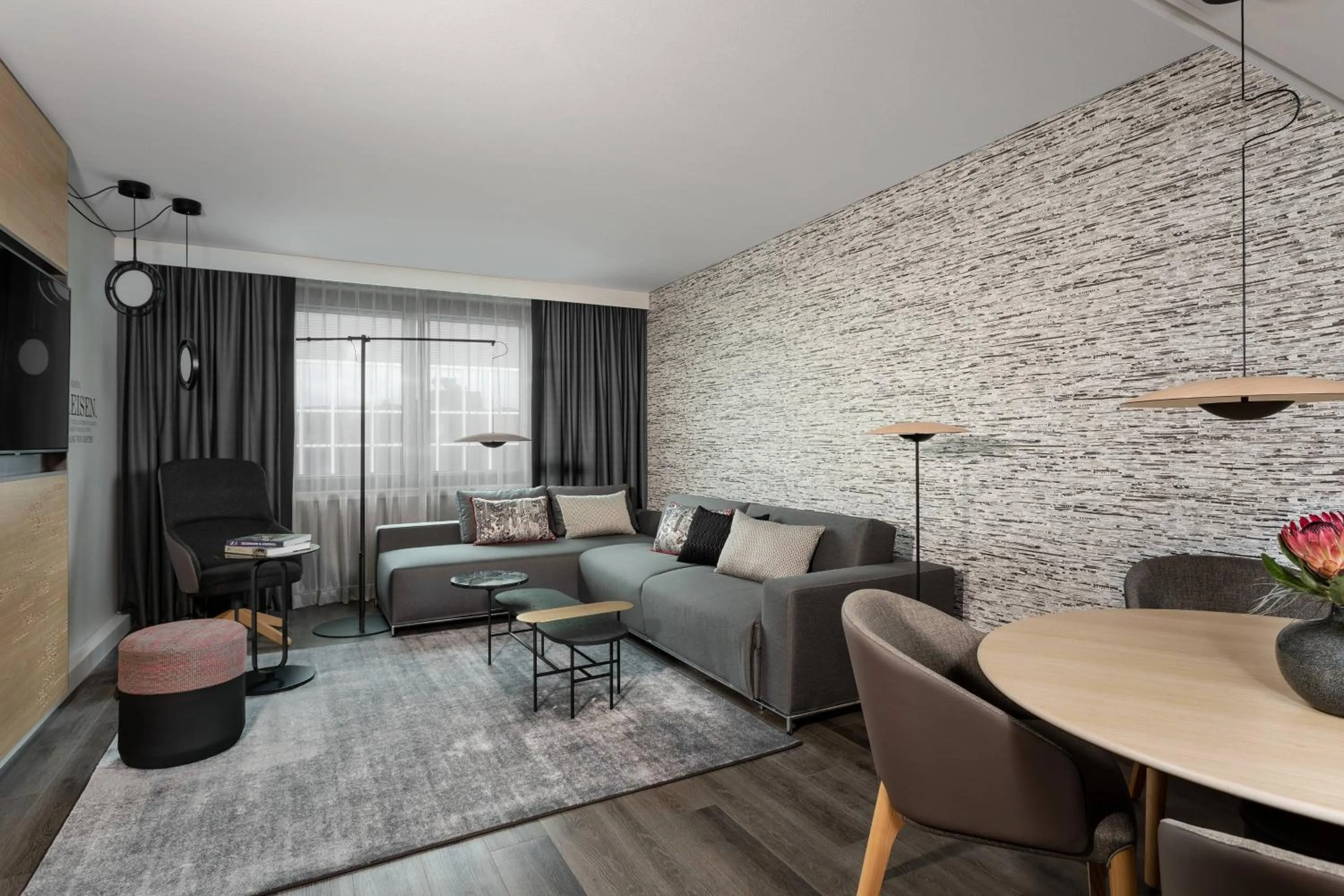 Living room in Frankfurt Airport Marriott Hotel