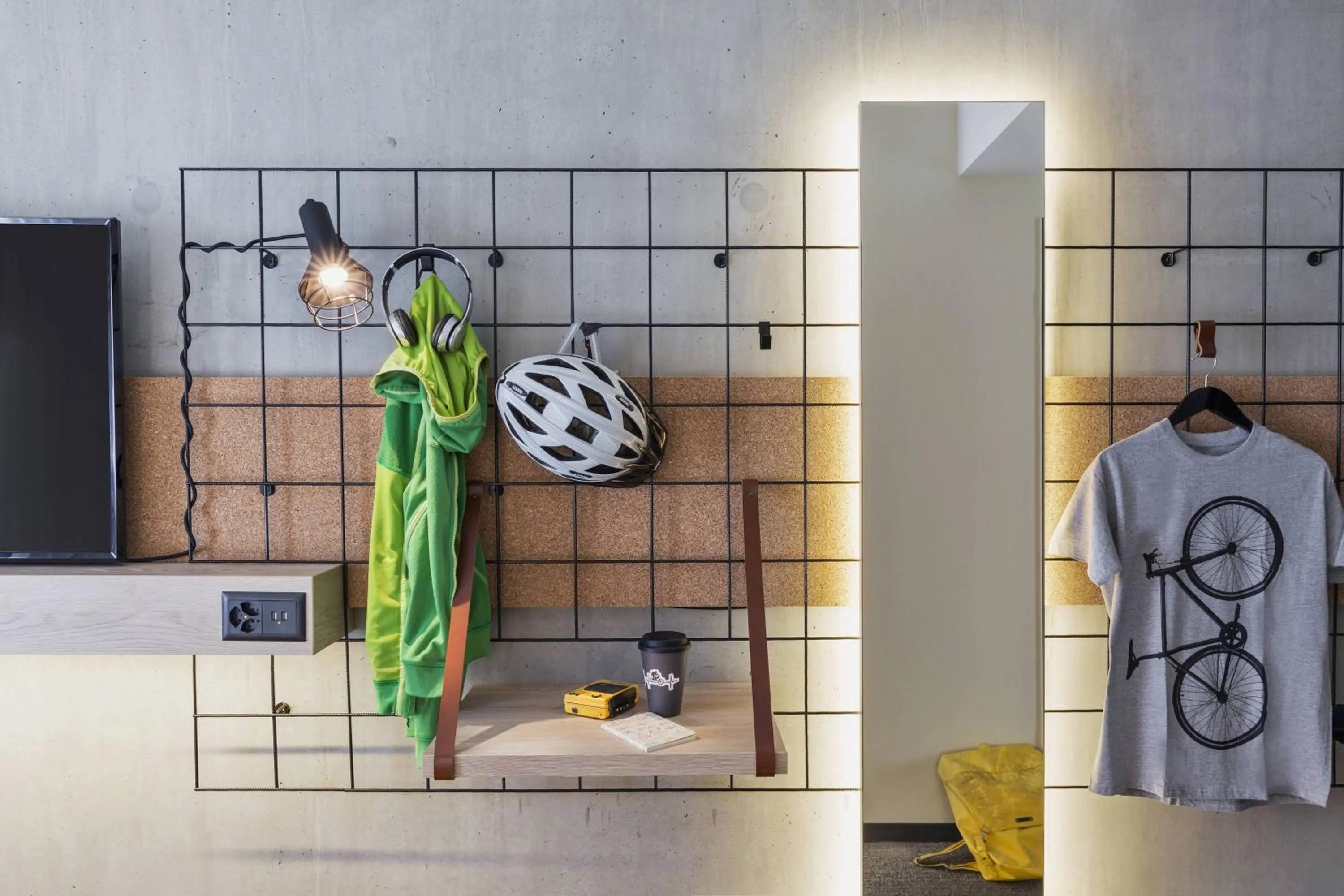 Photo of the whole room in Moxy Lausanne City