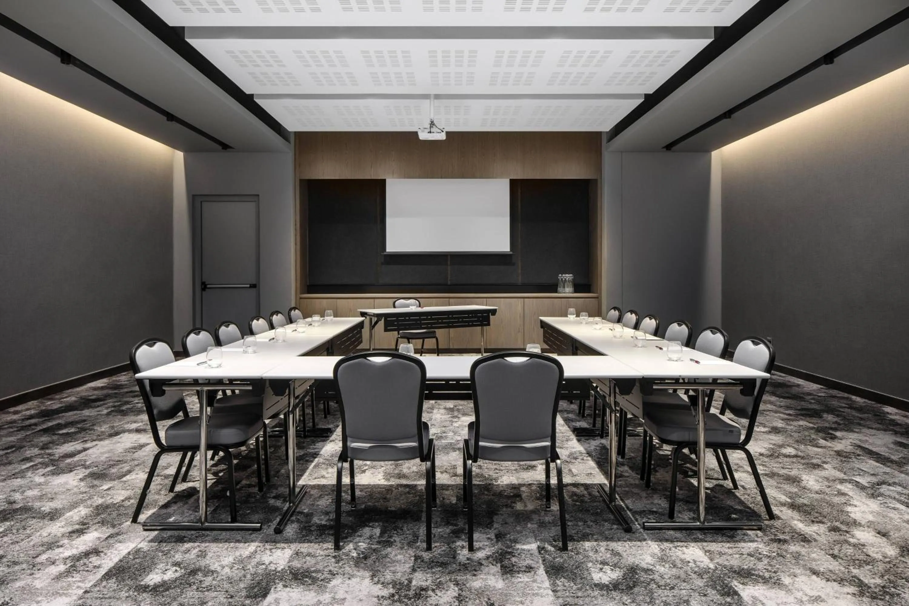 Meeting/conference room in Marriott Executive Apartments Johannesburg, Melrose Arch