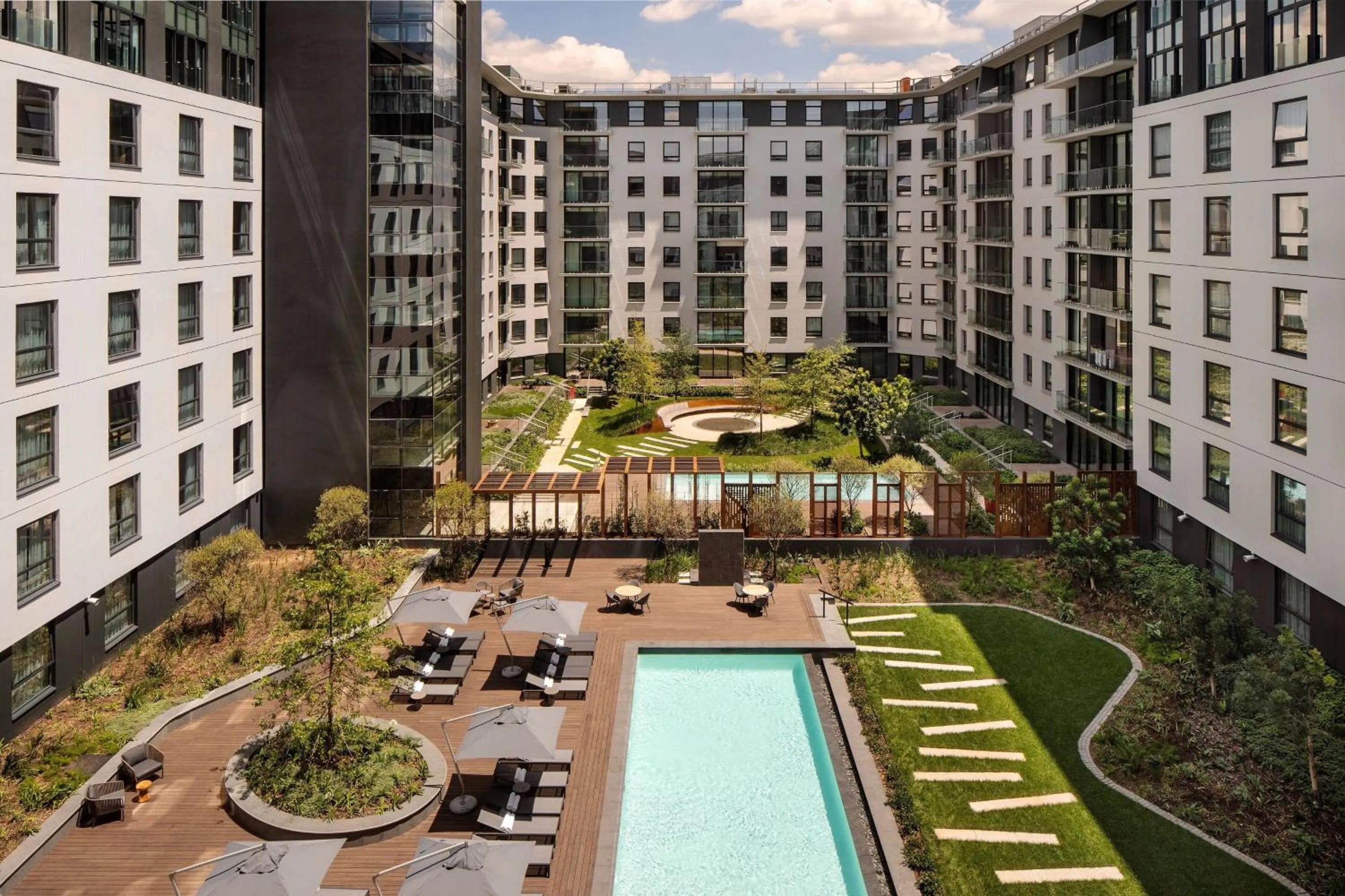 Photo of the whole room in Johannesburg Marriott Hotel Melrose Arch